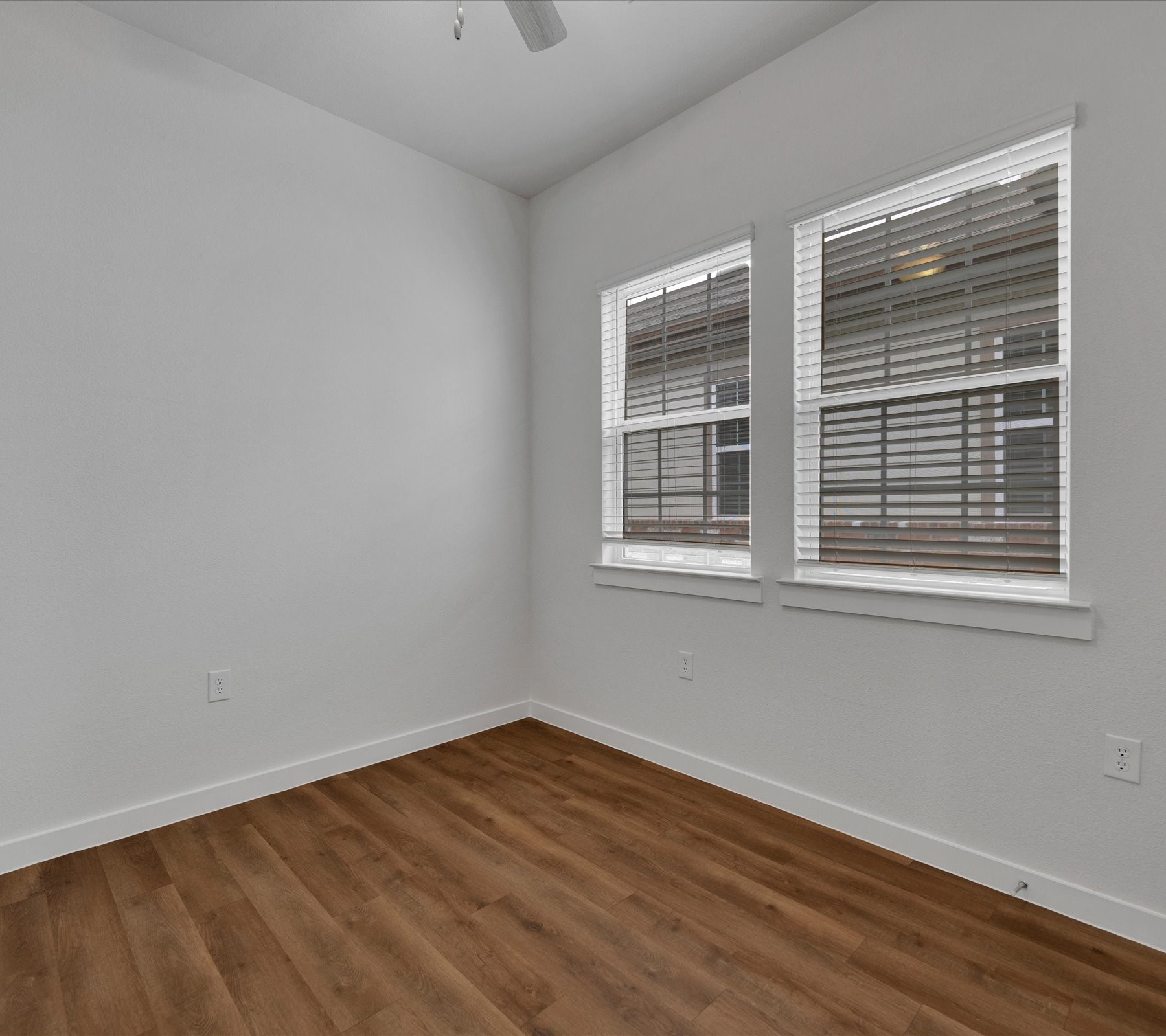 2709-105 Rockhill Road Property Photo 3