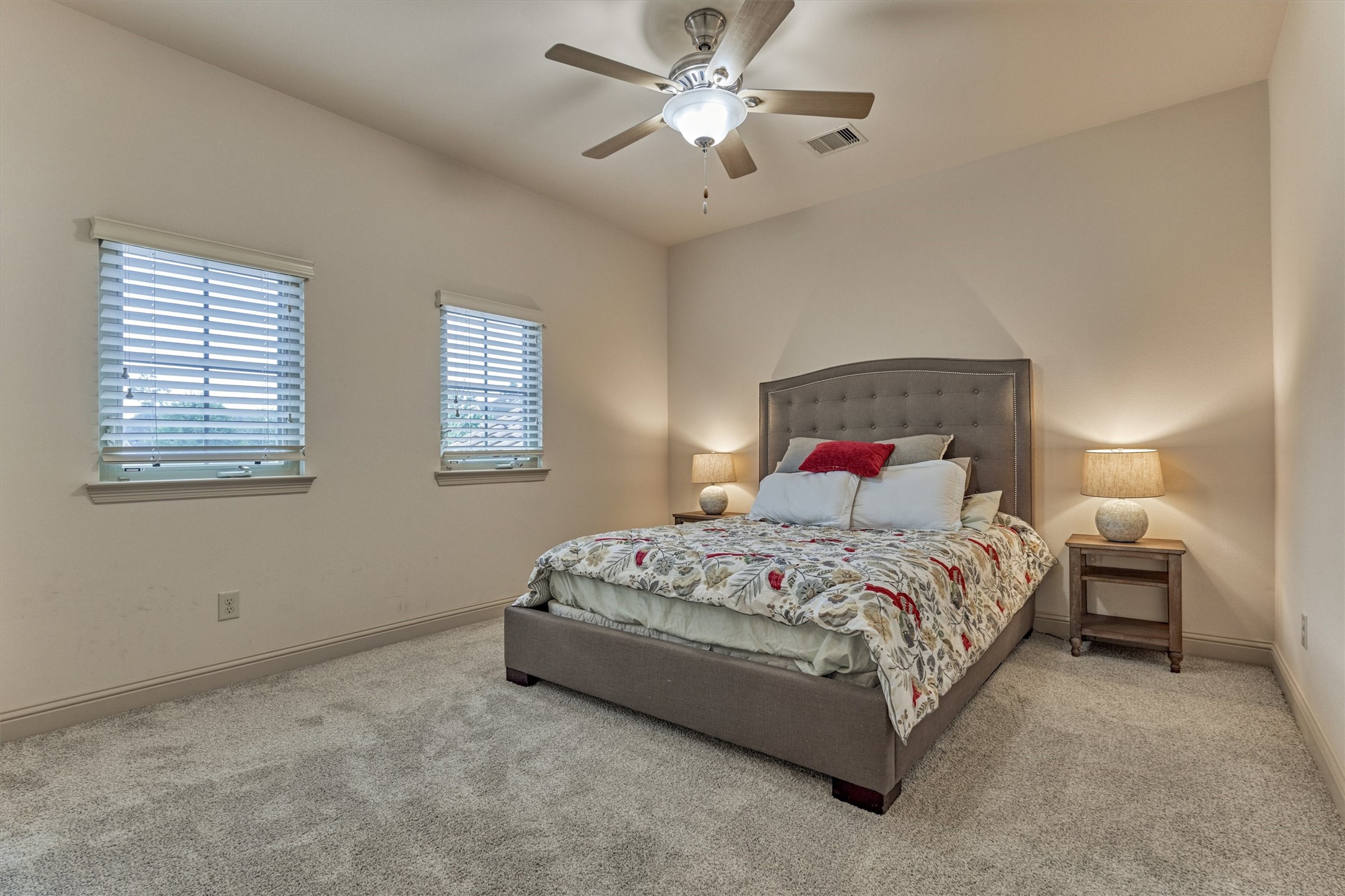 59 Freesia Court Property Photo 35