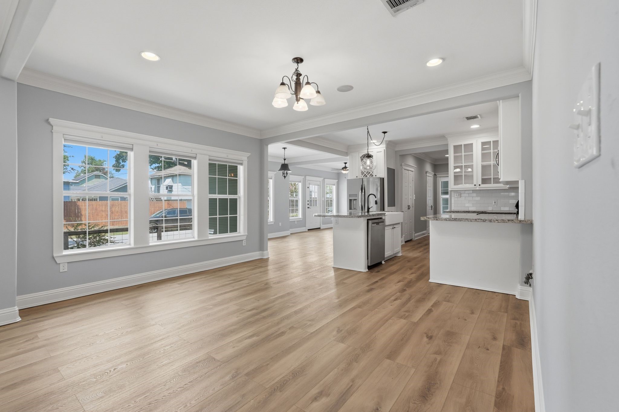 512 Enid Street Property Photo 8