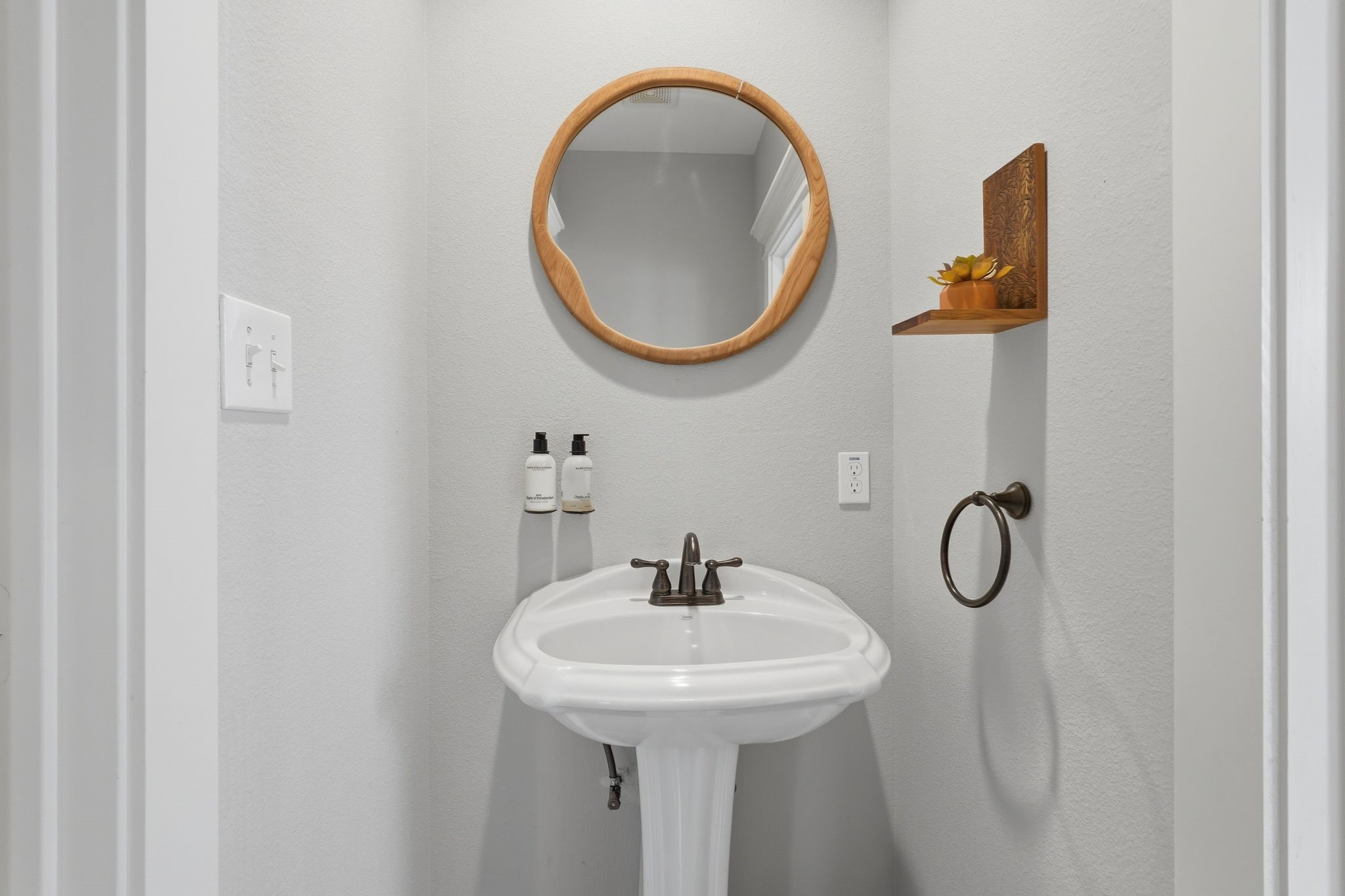 512 Enid Street Property Photo 24