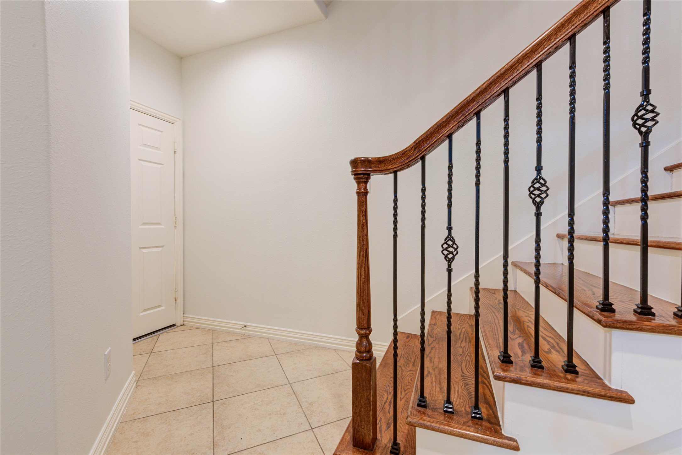 7115 Laguna Villas Property Photo 4