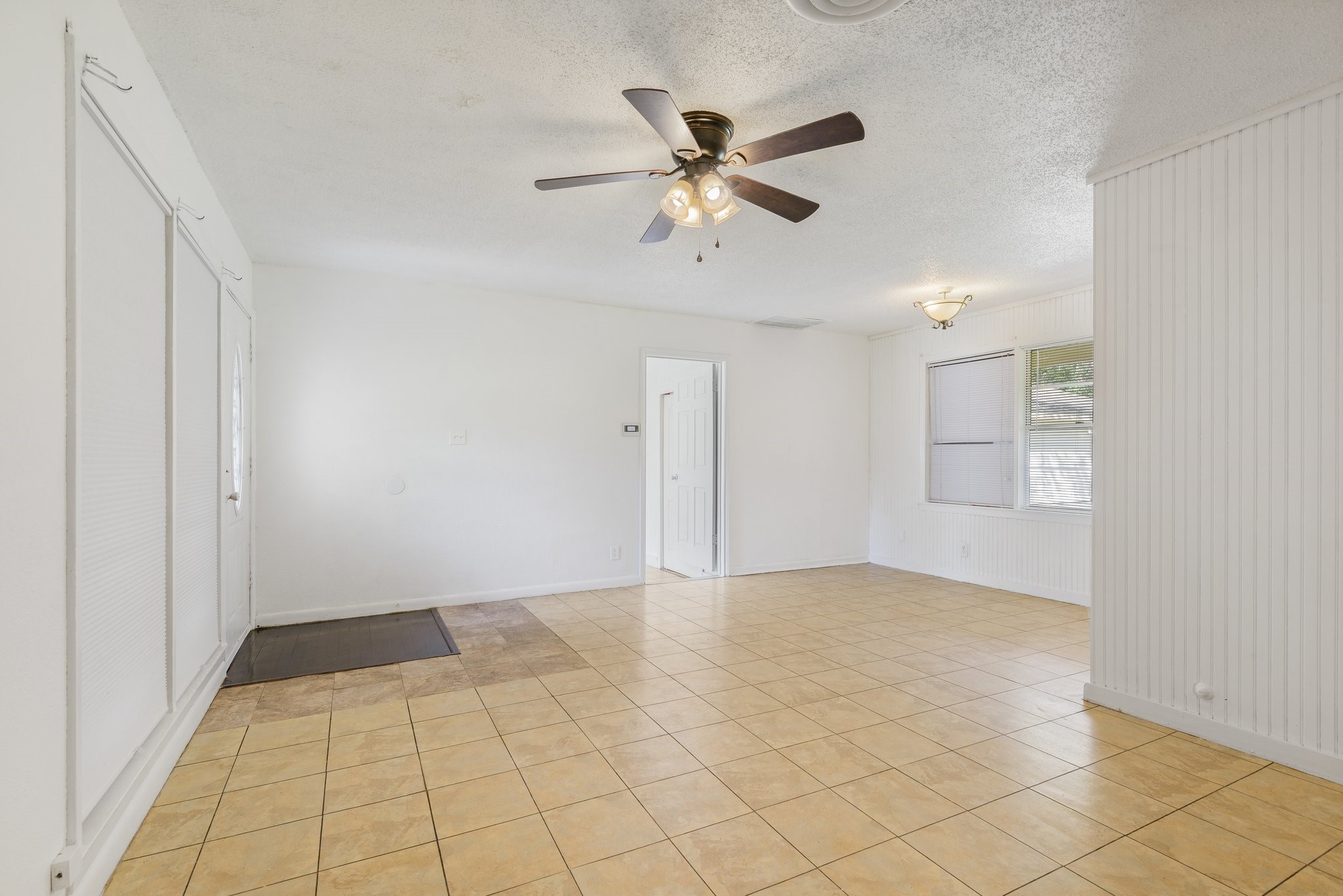 602 Roosevelt Street Property Photo 5