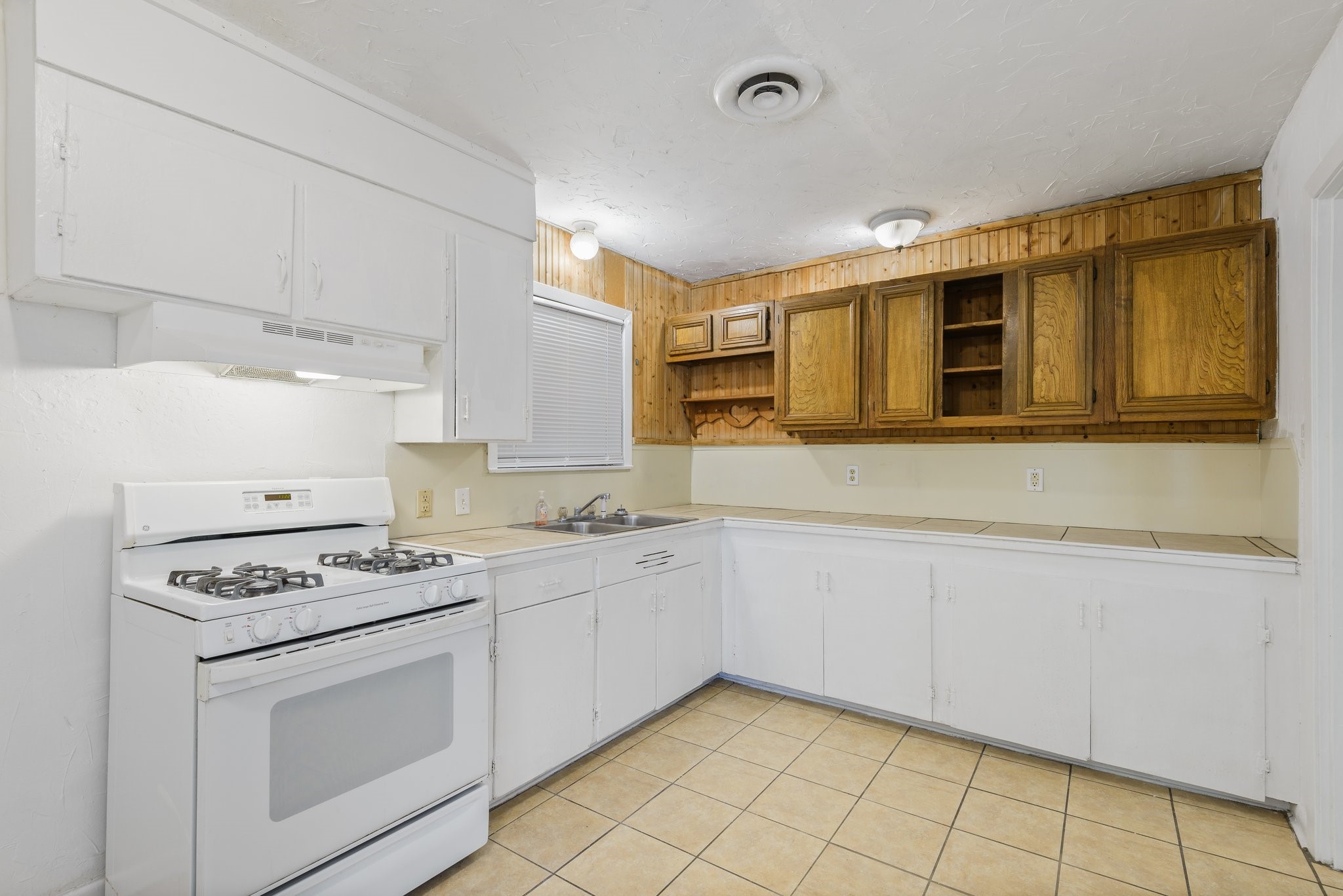 602 Roosevelt Street Property Photo 6