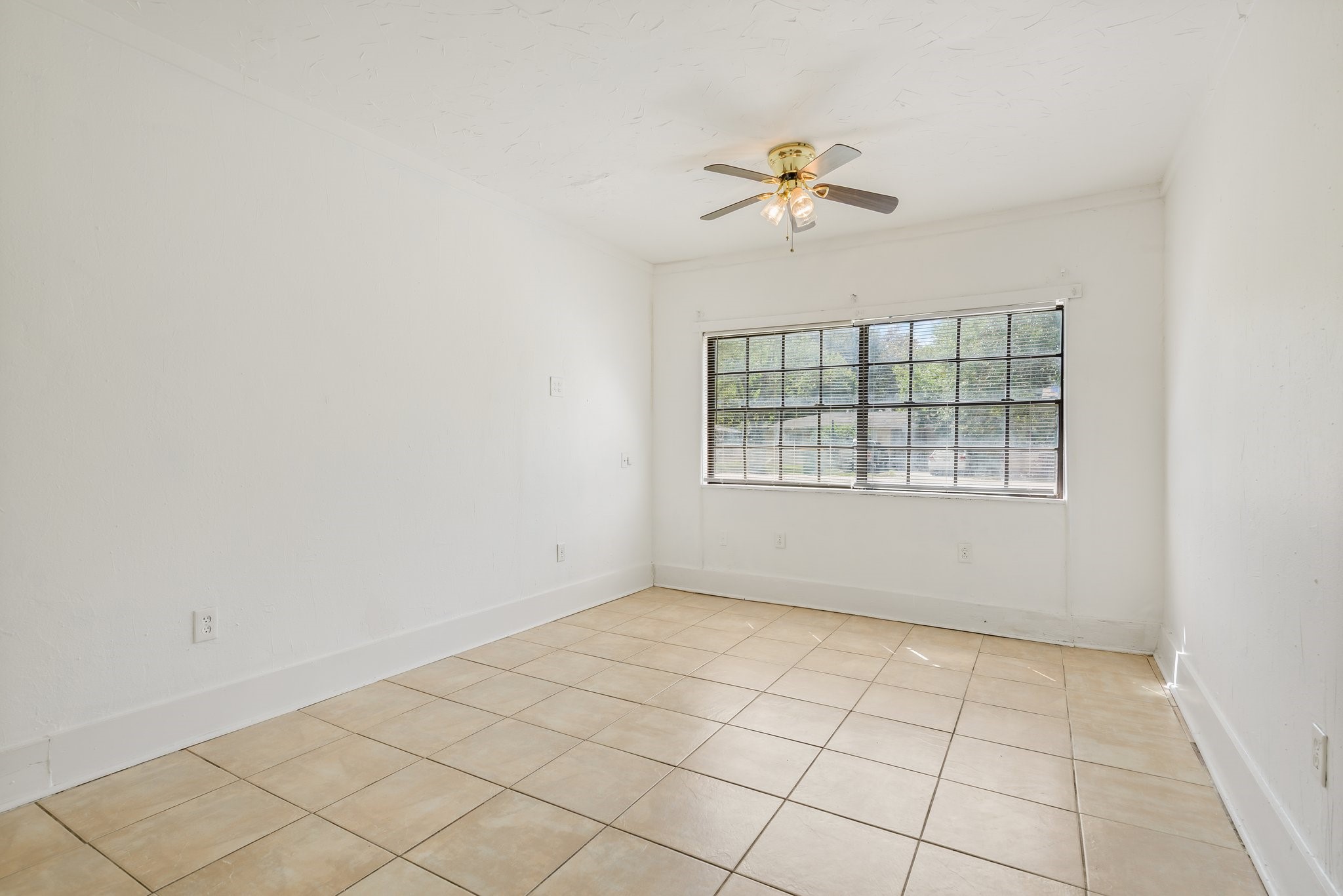 602 Roosevelt Street Property Photo 8