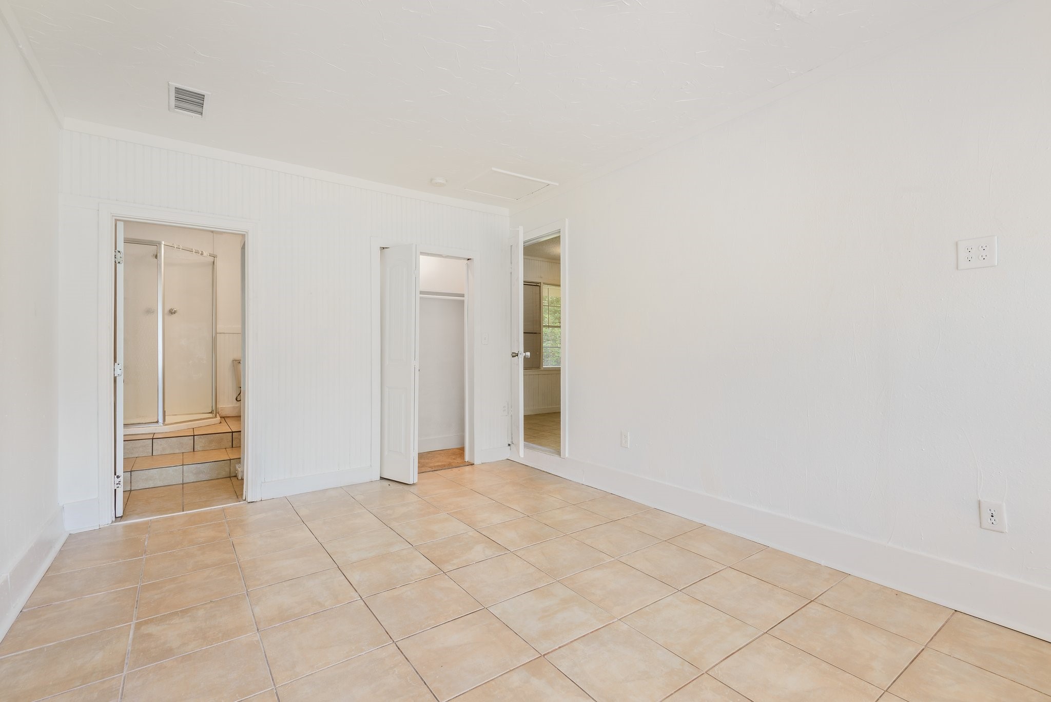 602 Roosevelt Street Property Photo 9