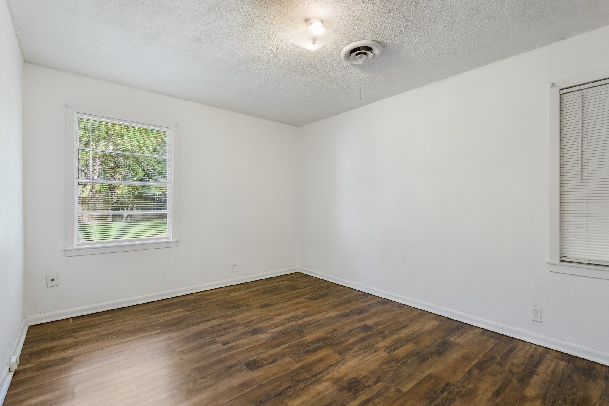 602 Roosevelt Street Property Photo 14