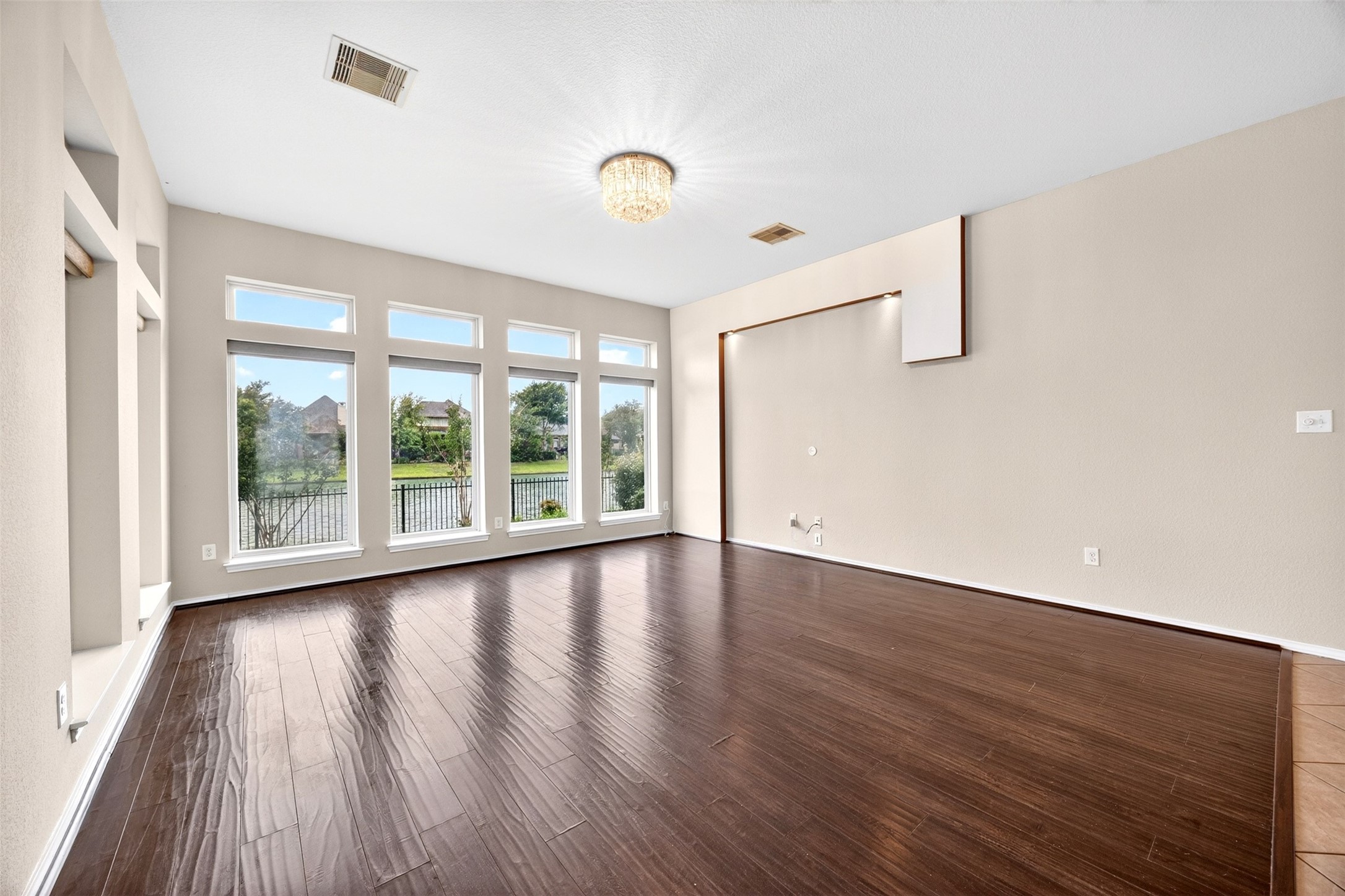 26303 Serenity Oaks Drive Property Photo 5