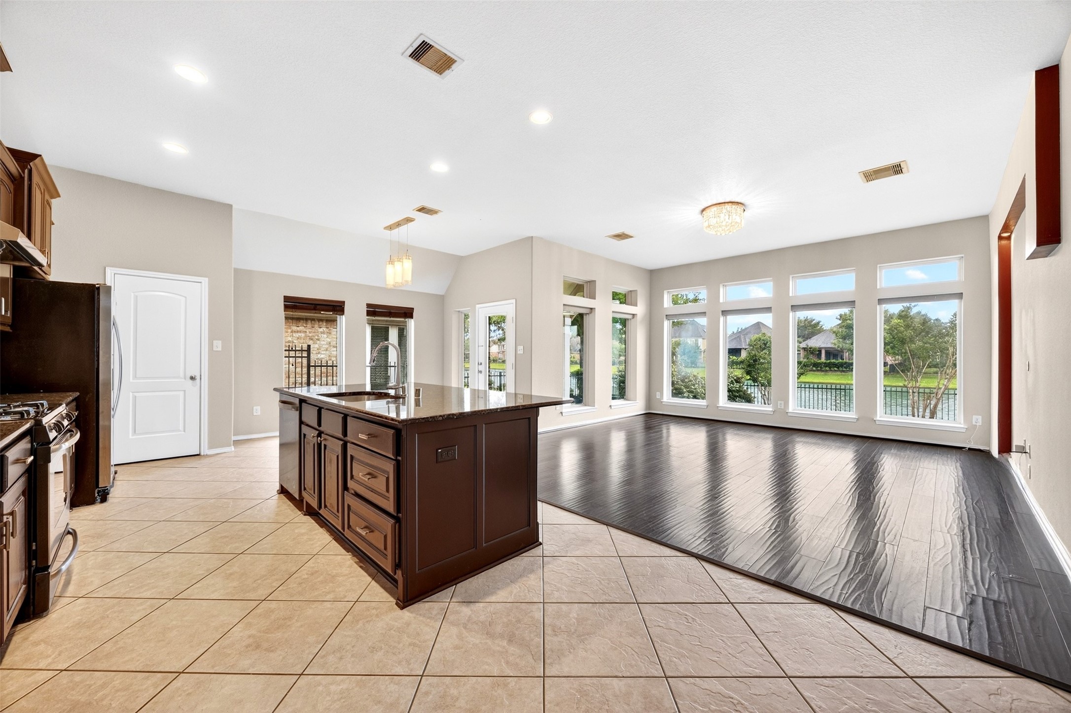 26303 Serenity Oaks Drive Property Photo 7
