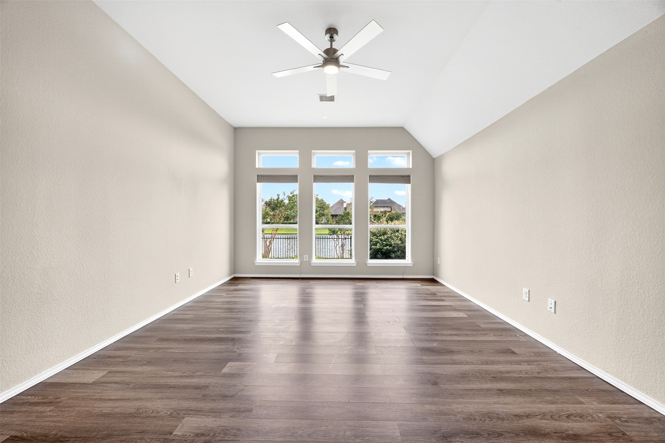 26303 Serenity Oaks Drive Property Photo 17