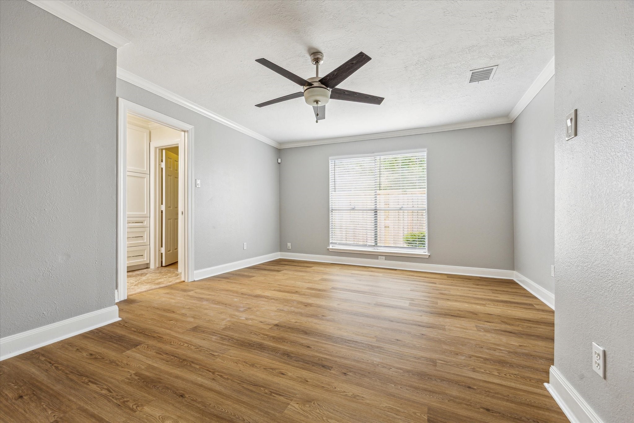 12124 Burdine Street Property Photo 8