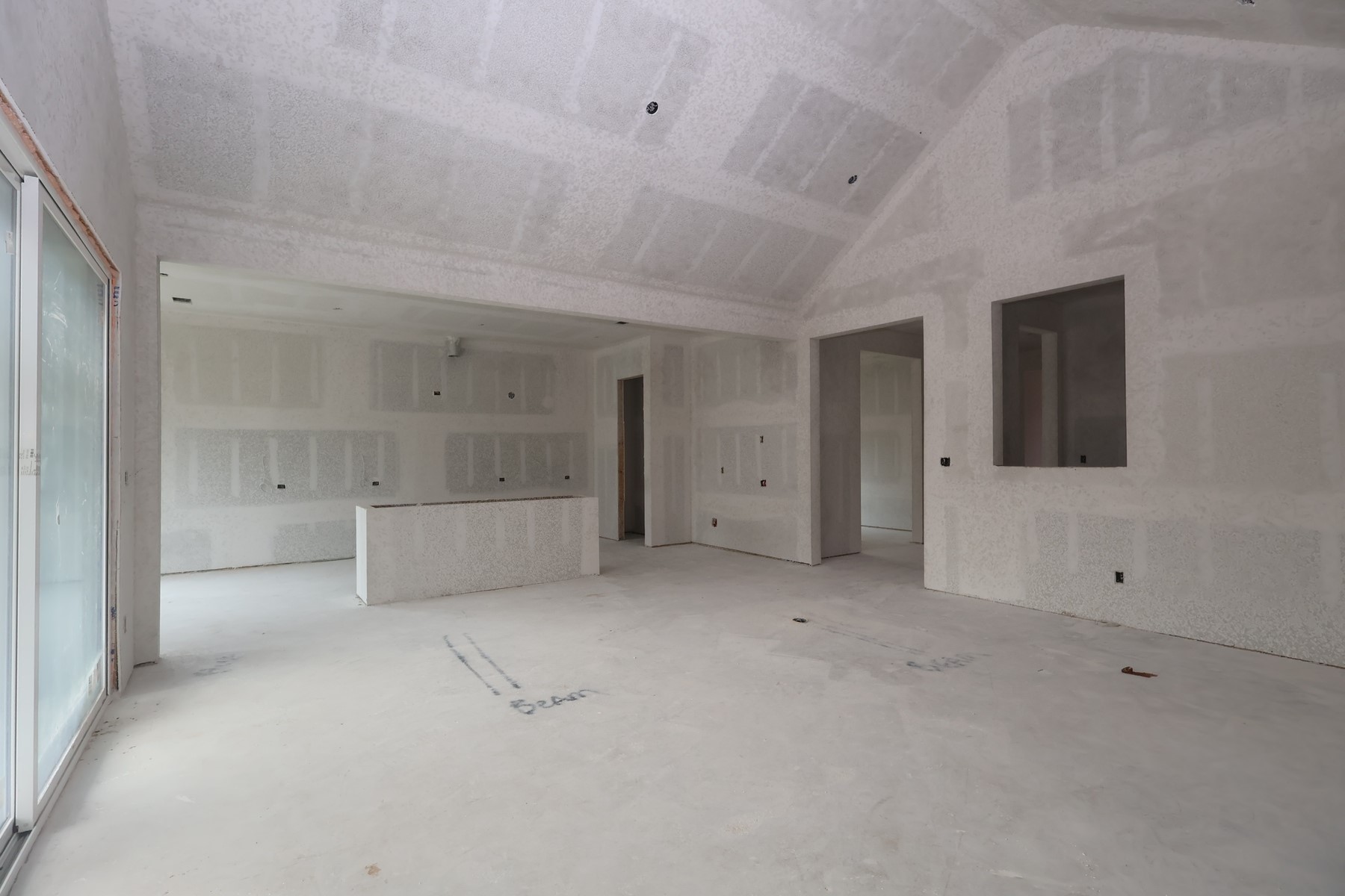 1818 S Wildflower Drive Property Photo 6