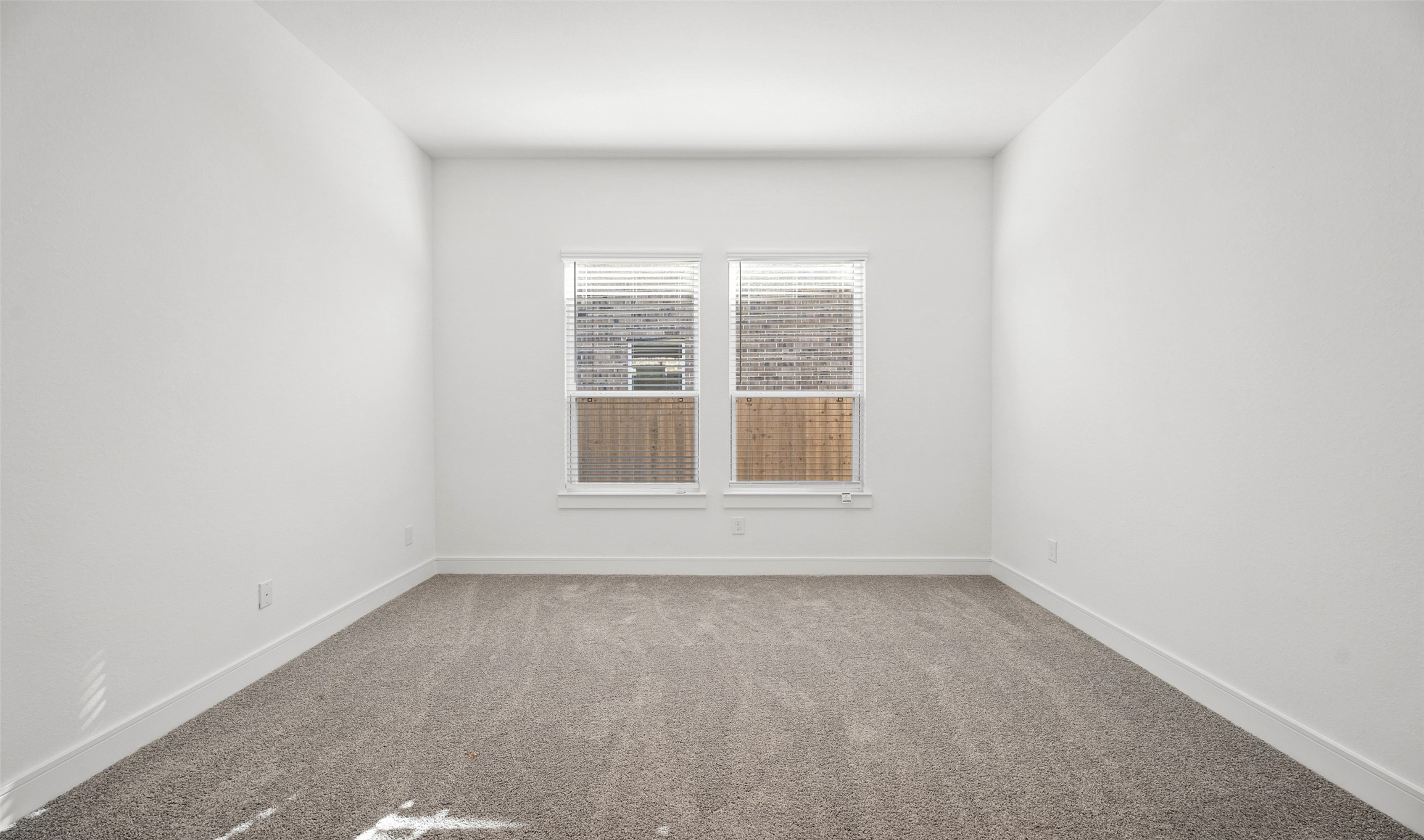 1818 S Wildflower Drive Property Photo 9