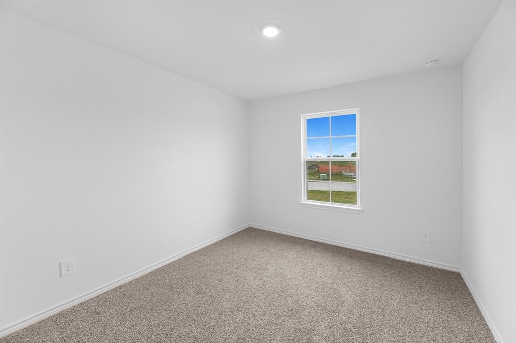 595 Brittany Grove Lane Property Photo 5