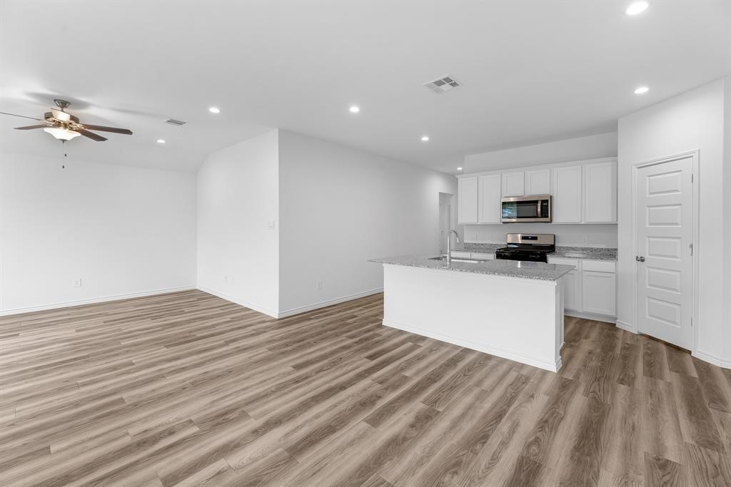 595 Brittany Grove Lane Property Photo 6