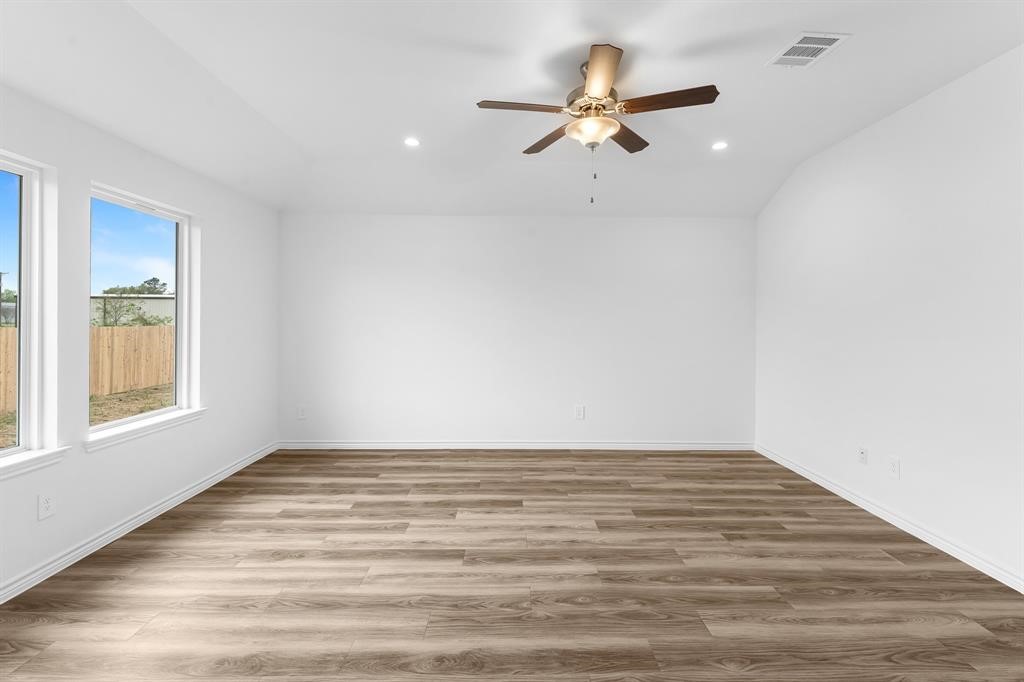 595 Brittany Grove Lane Property Photo 8