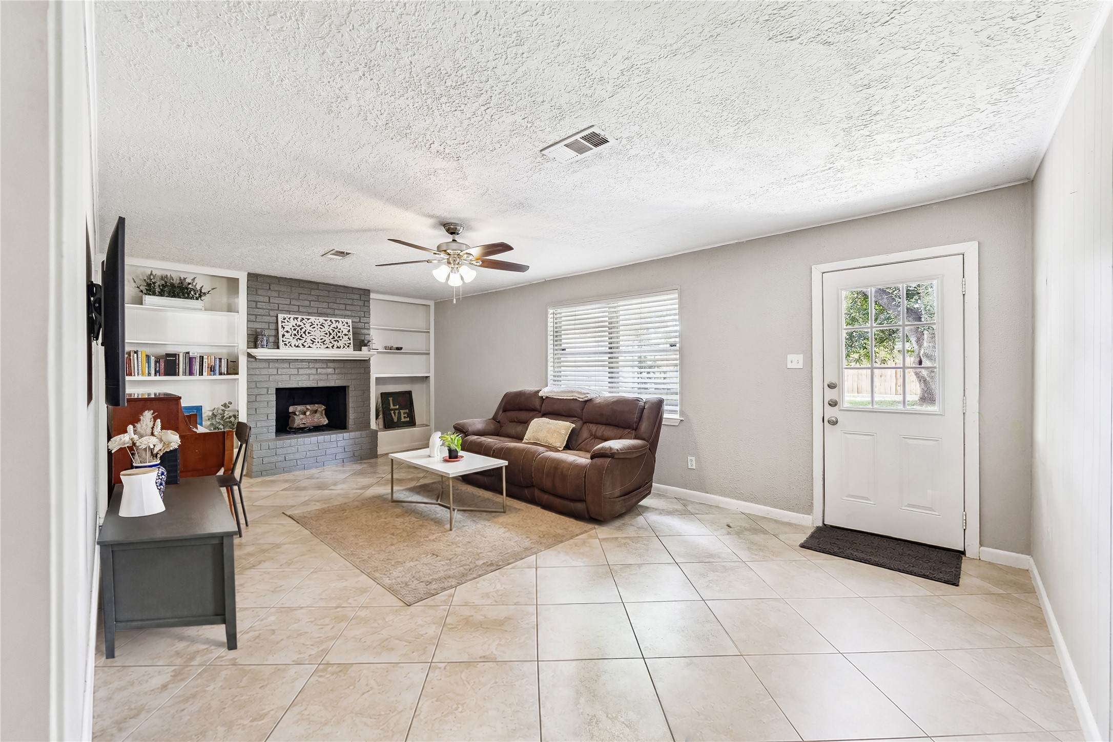 5811 Spruce Forest Drive Property Photo 1