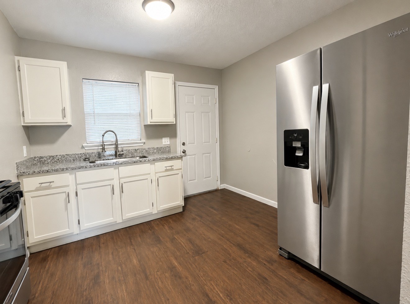 2407 Bastrop 2 Property Photo 4