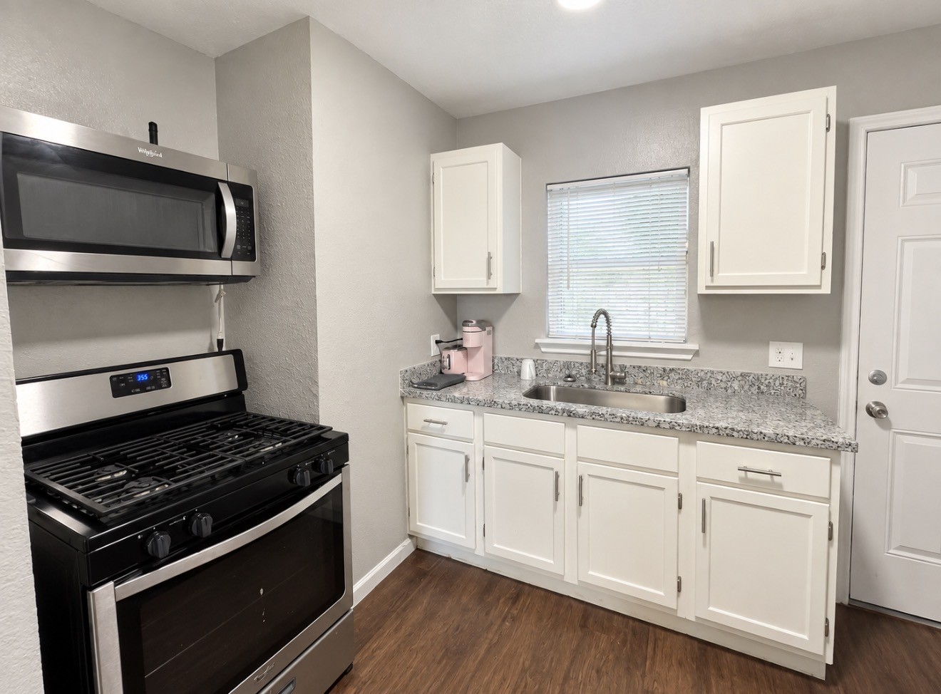 2407 Bastrop 2 Property Photo 6