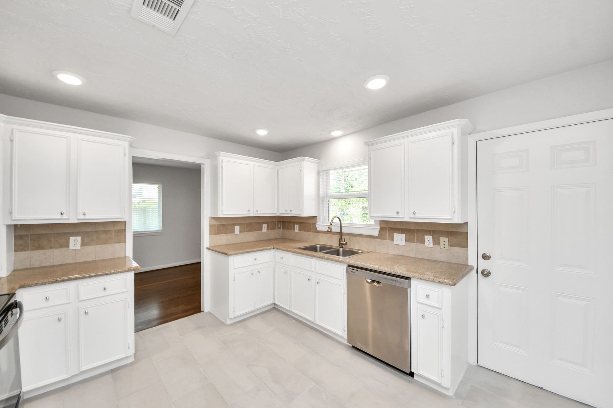 5803 Darnell Street Property Photo 15