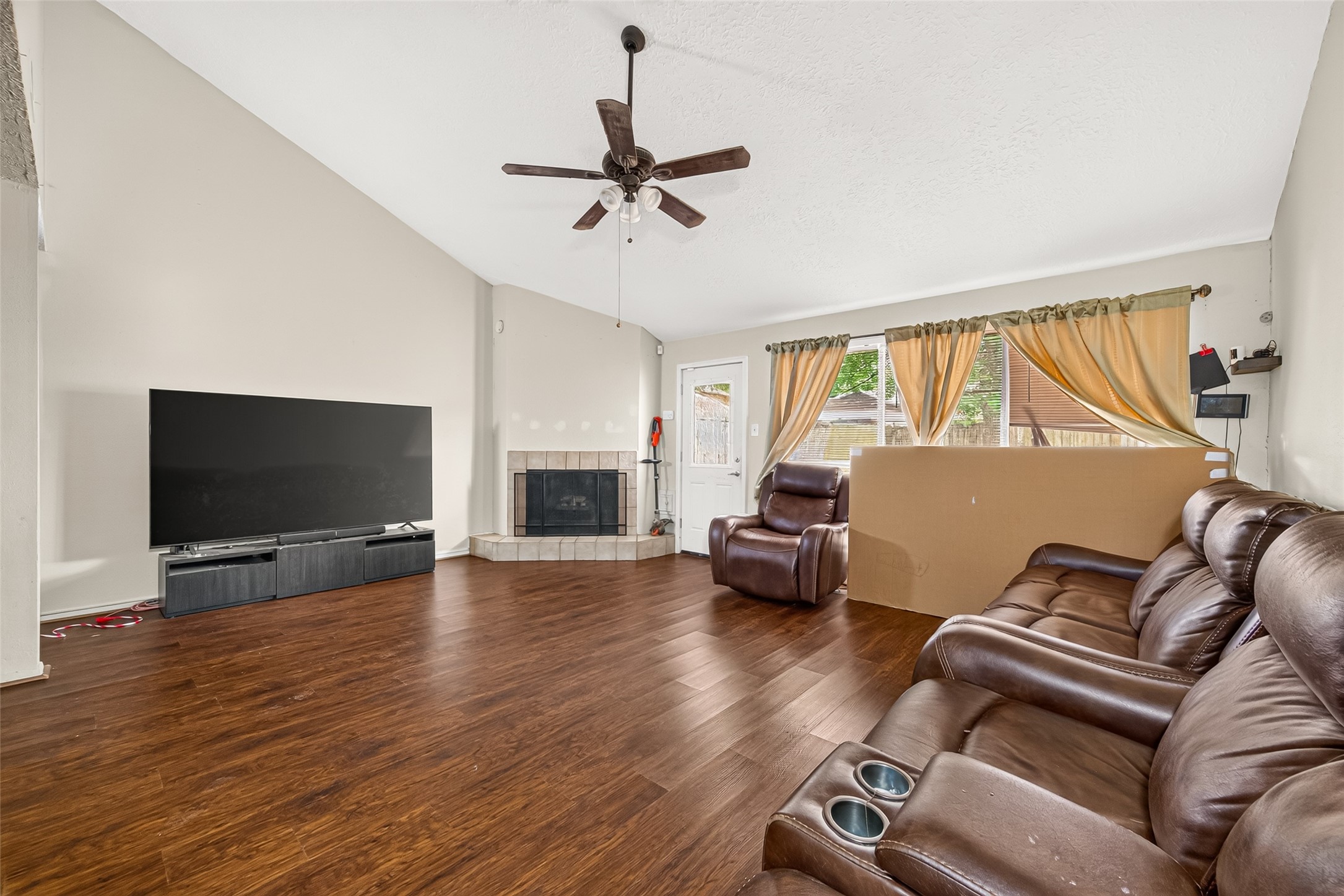 2307 Spring Dusk Lane Property Photo 6