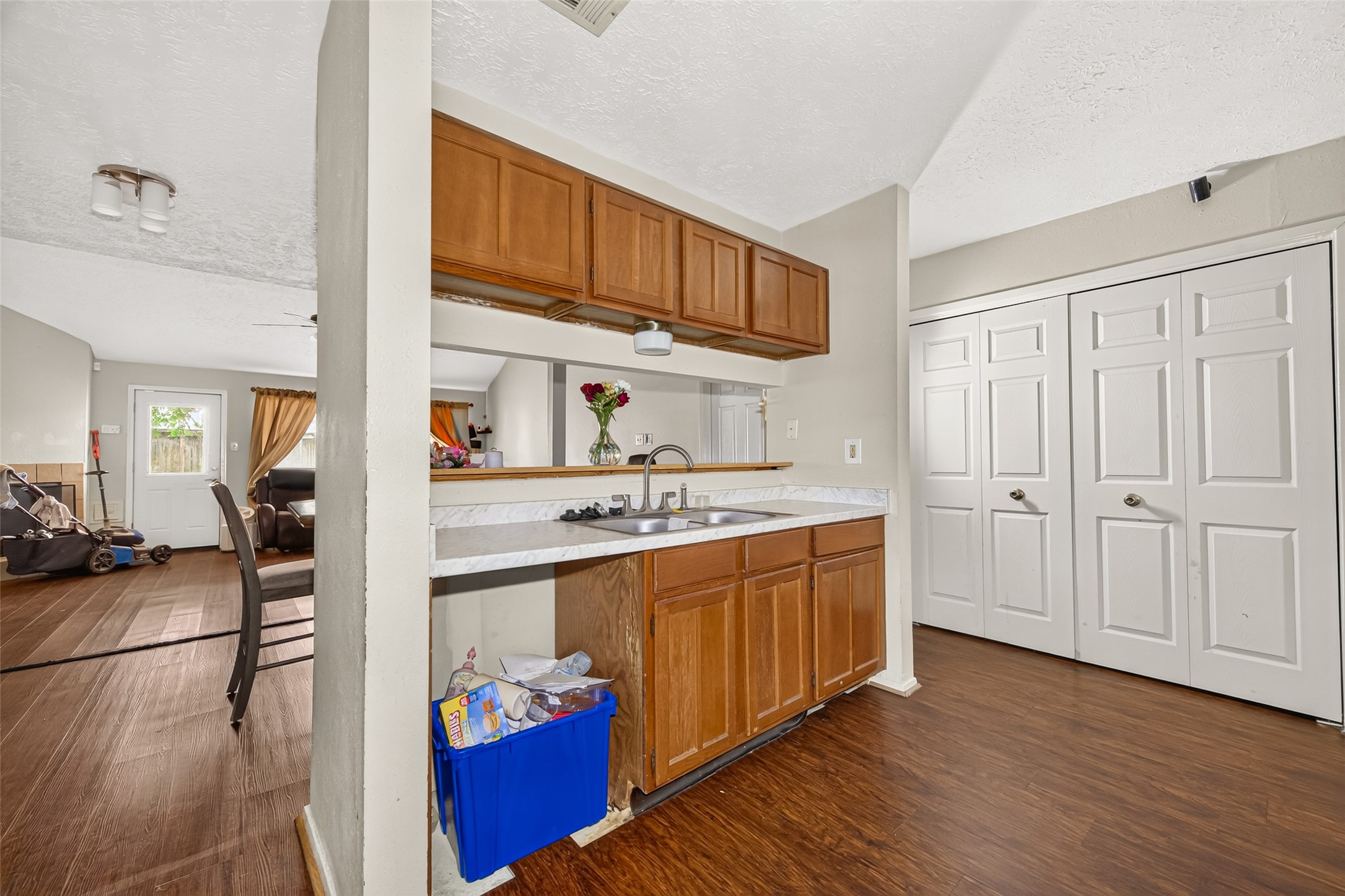 2307 Spring Dusk Lane Property Photo 13