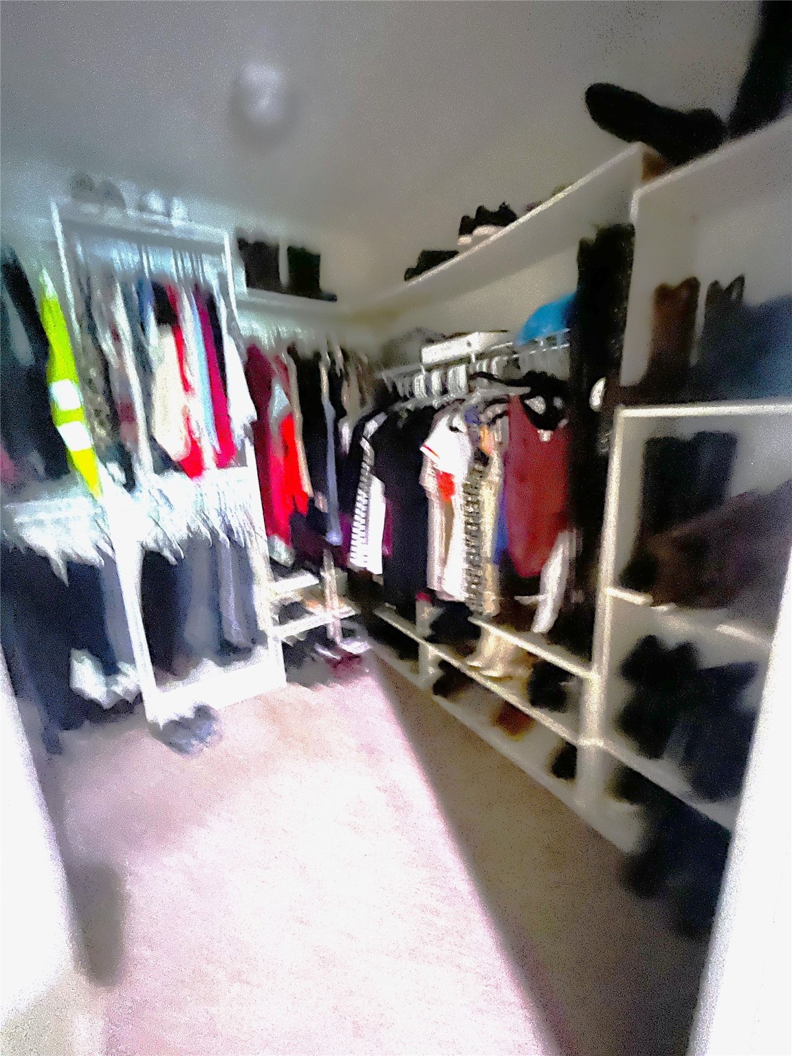 13915 Archwood Street Property Photo 13