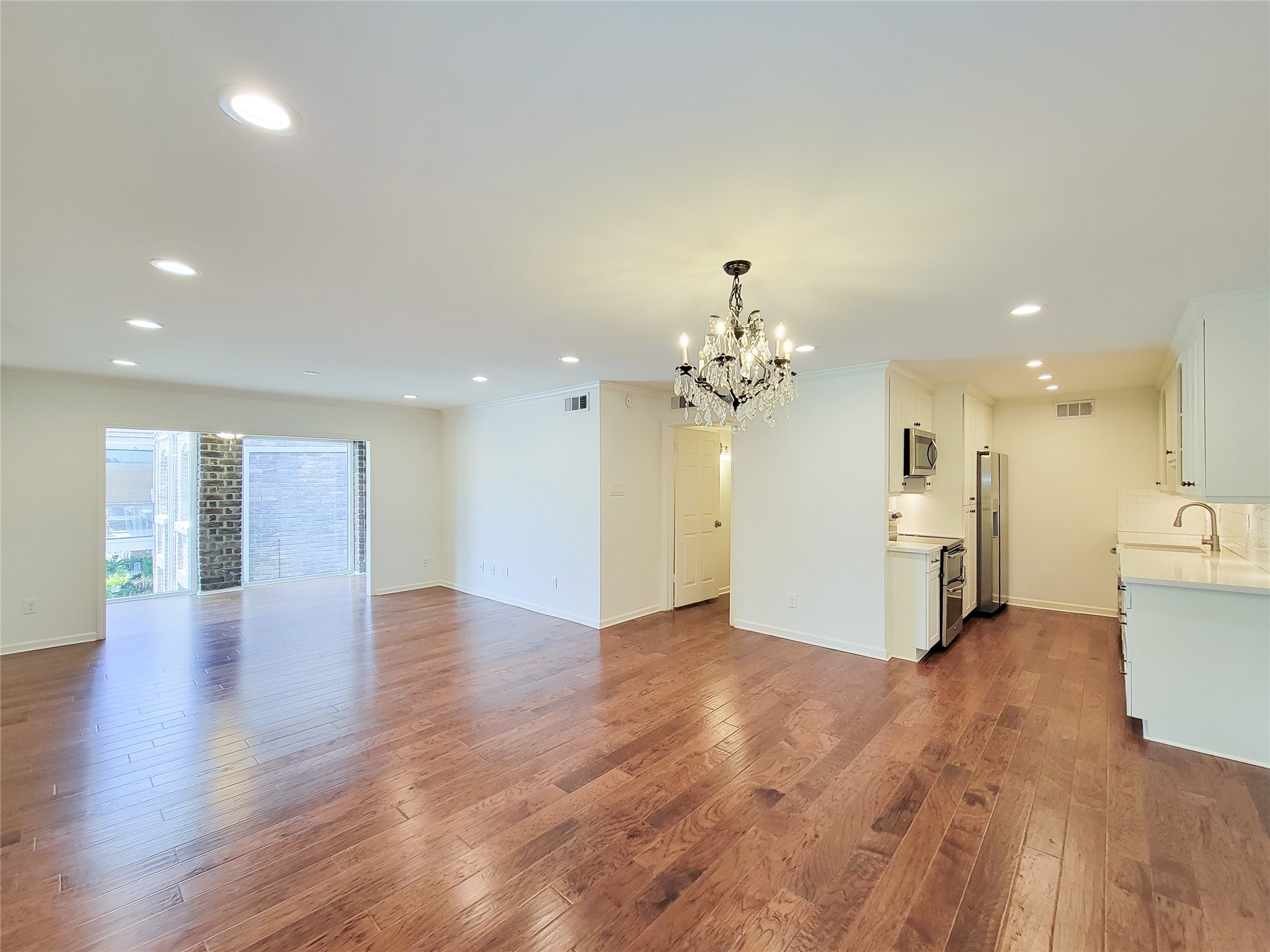 7575 Katy Freeway 111 Property Photo 3