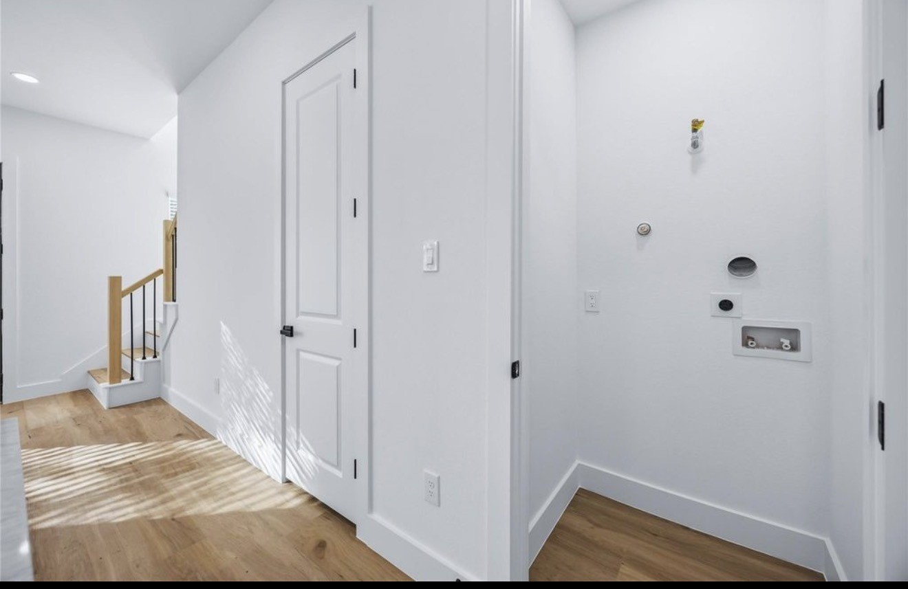 3923 Aledo Street B Property Photo 12