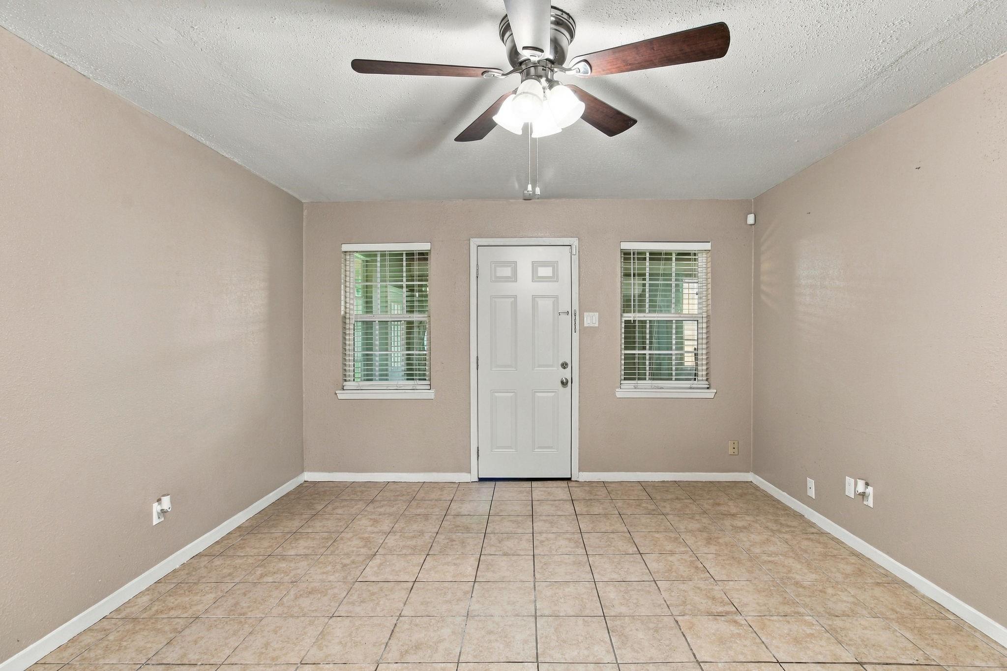 719 Kilpatrick Street Property Photo 4