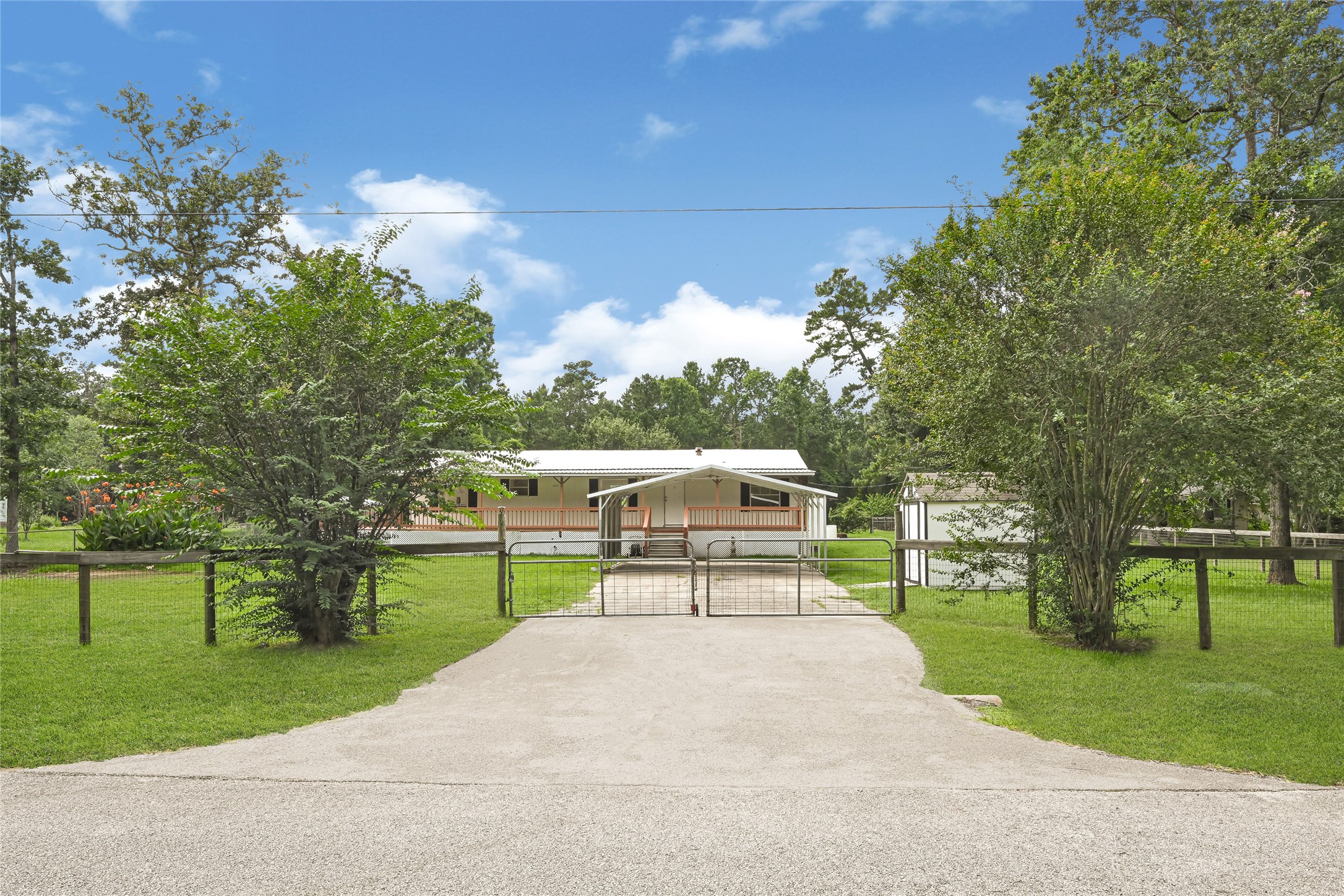 31119 Green Tree Road Property Photo 1
