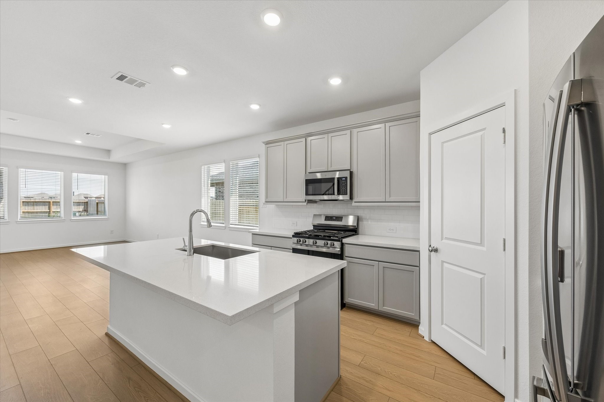 21542 Coronado Green Drive Property Photo 4