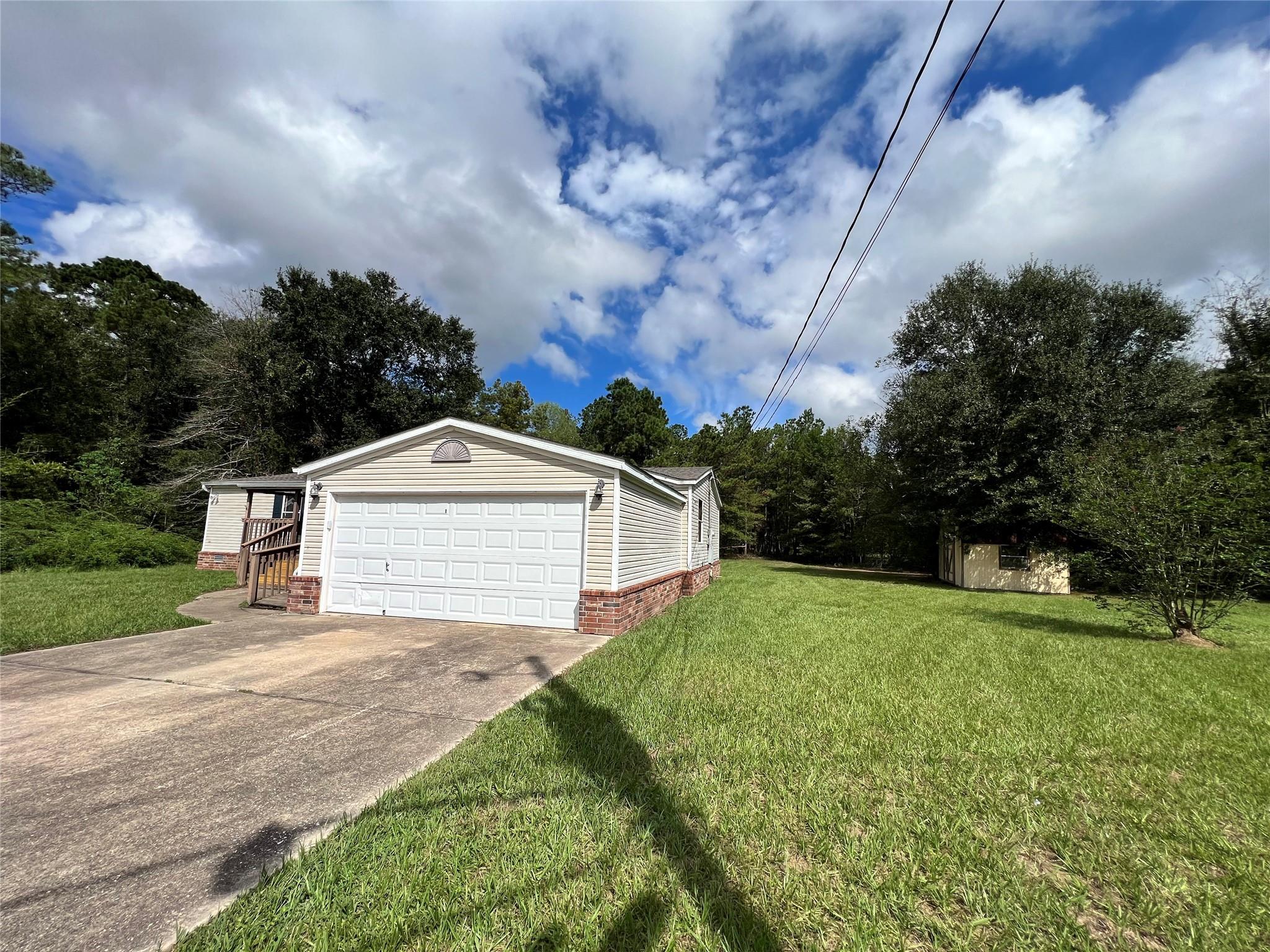 16092 Lone Star Ranch Drive Property Photo 2