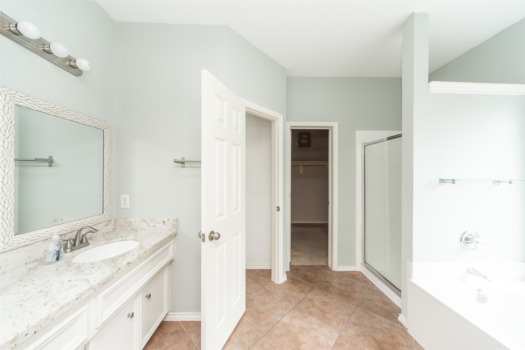 20306 Baytide Court Property Photo 15