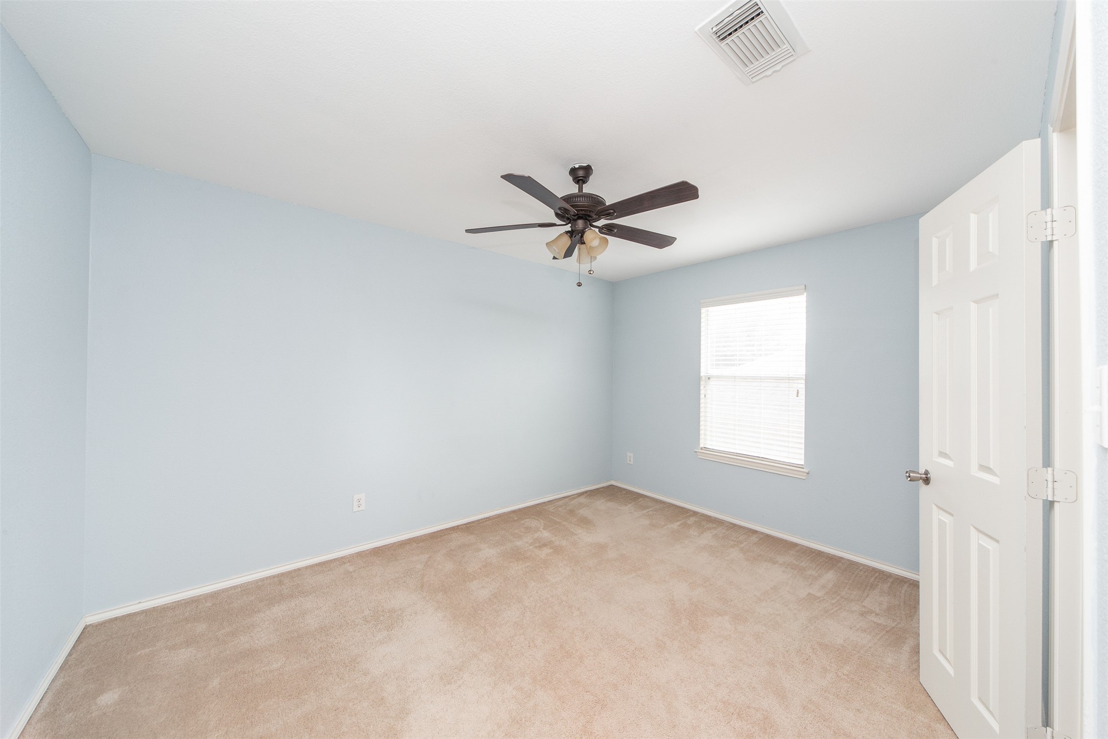 20306 Baytide Court Property Photo 25