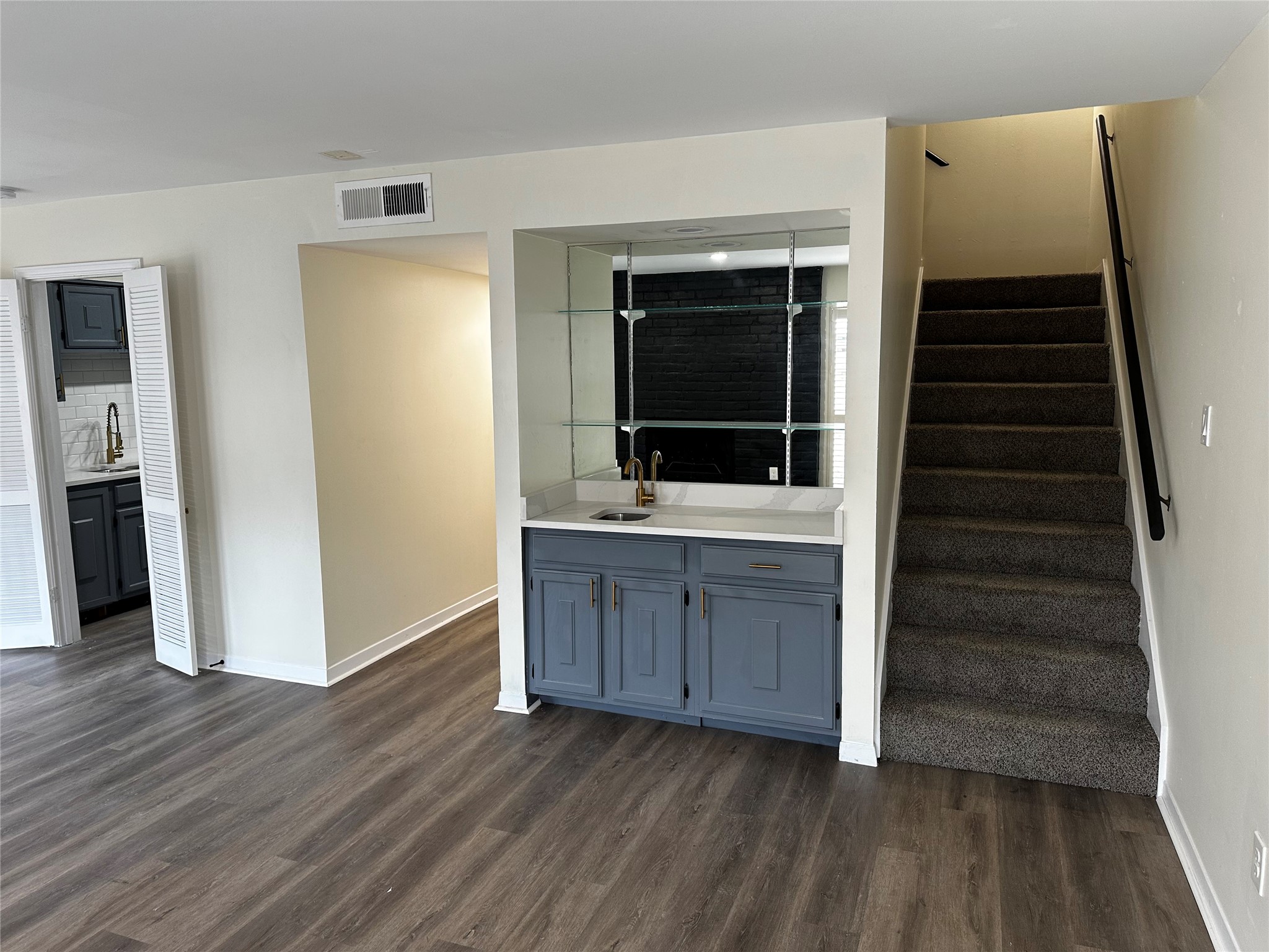 10378 Briar Forest Drive 32/5 Property Photo 3