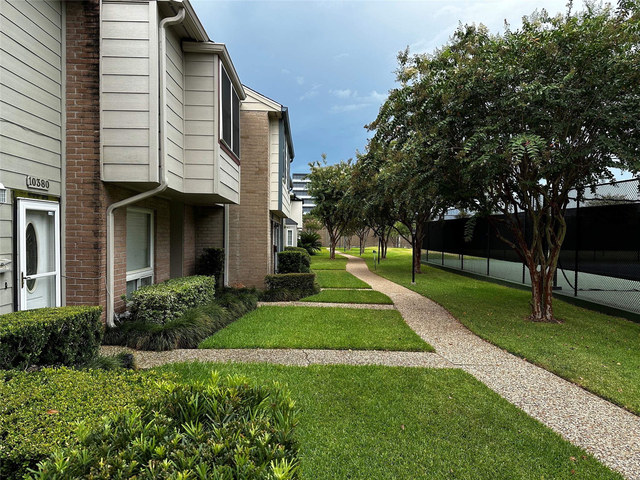 10378 Briar Forest Drive 32/5 Property Photo 16