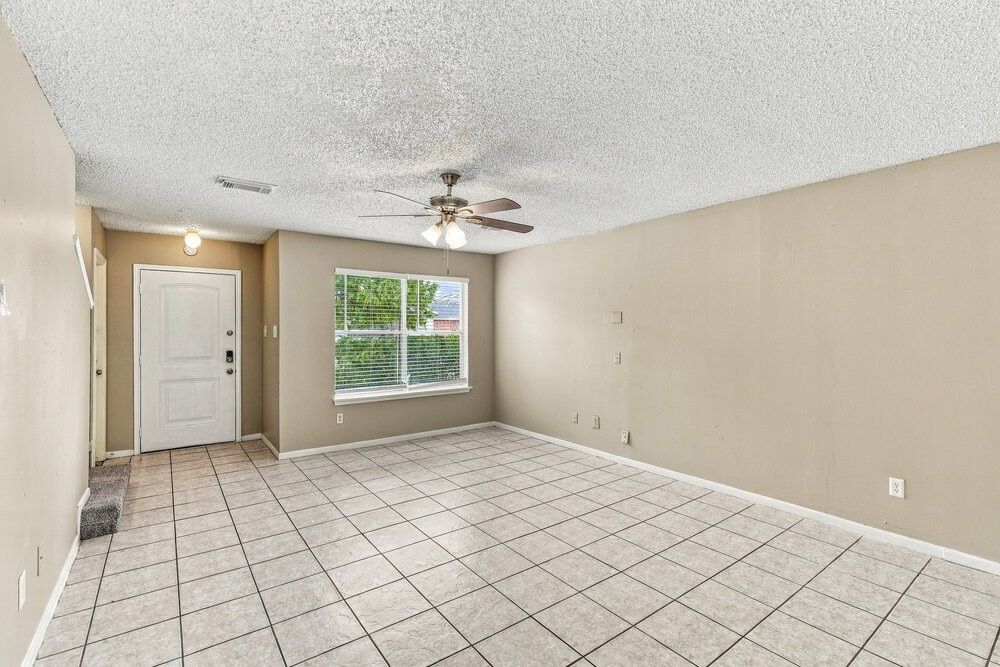 7710 Ellis Drive Property Photo 5