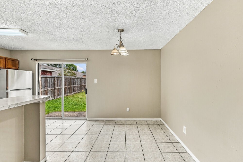 7710 Ellis Drive Property Photo 7