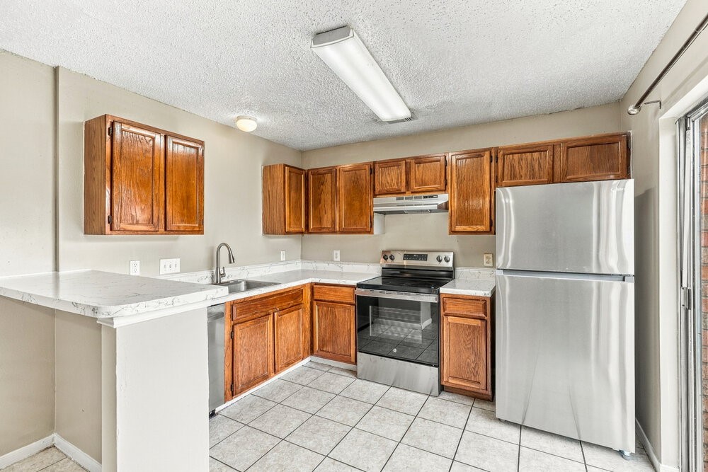 7710 Ellis Drive Property Photo 8