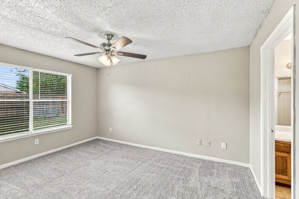 7710 Ellis Drive Property Photo 10