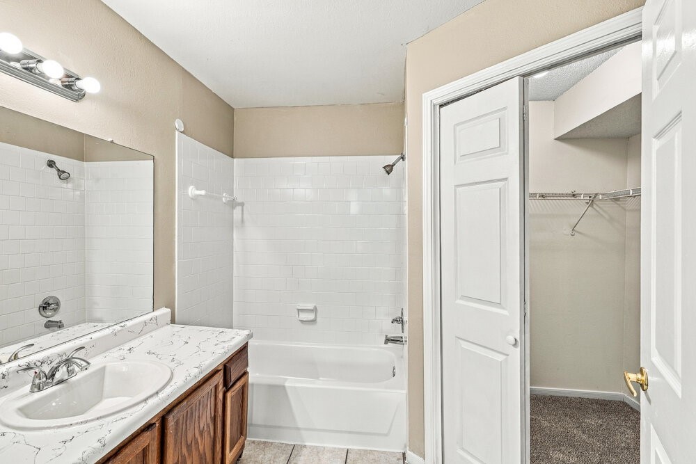 7710 Ellis Drive Property Photo 12