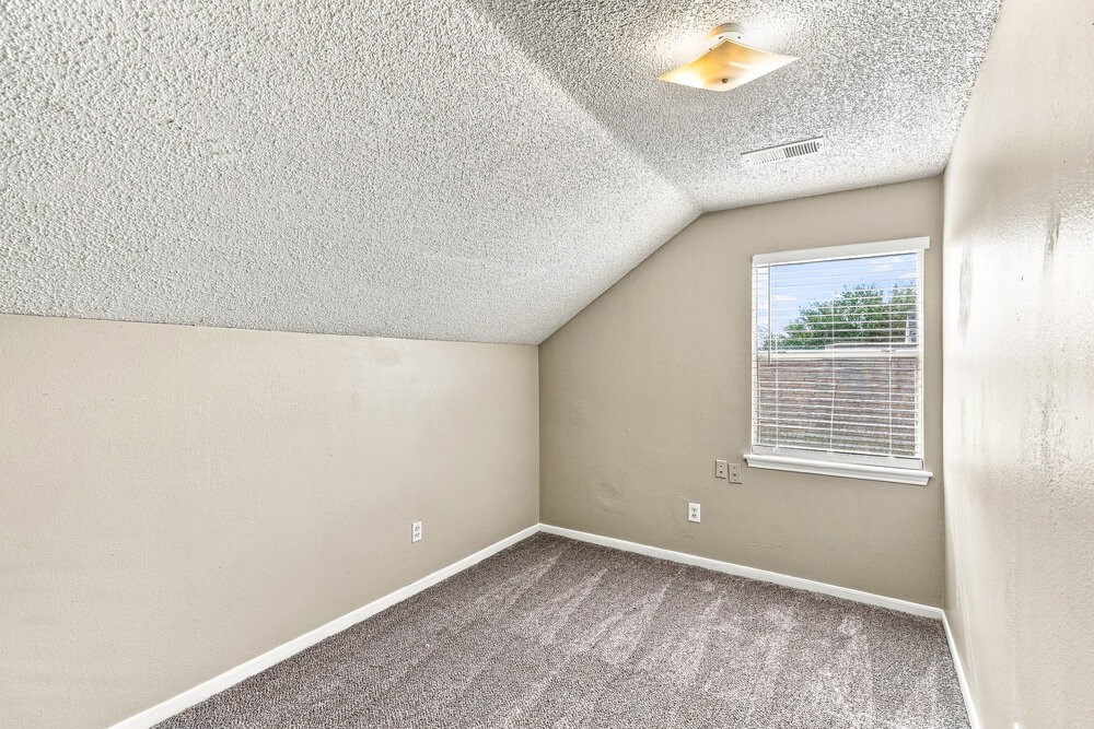 7710 Ellis Drive Property Photo 13
