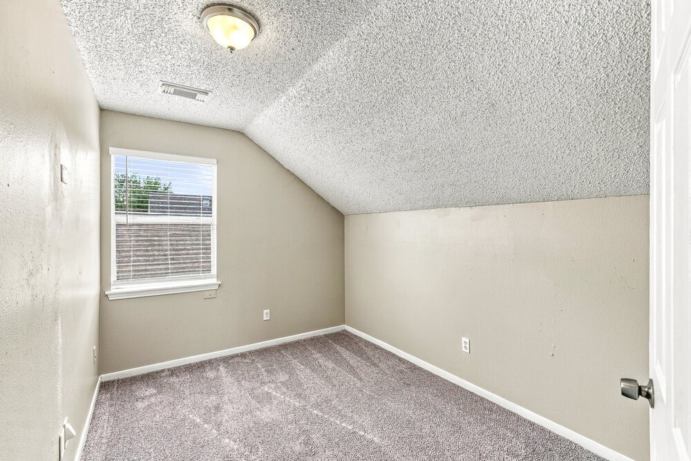7710 Ellis Drive Property Photo 14