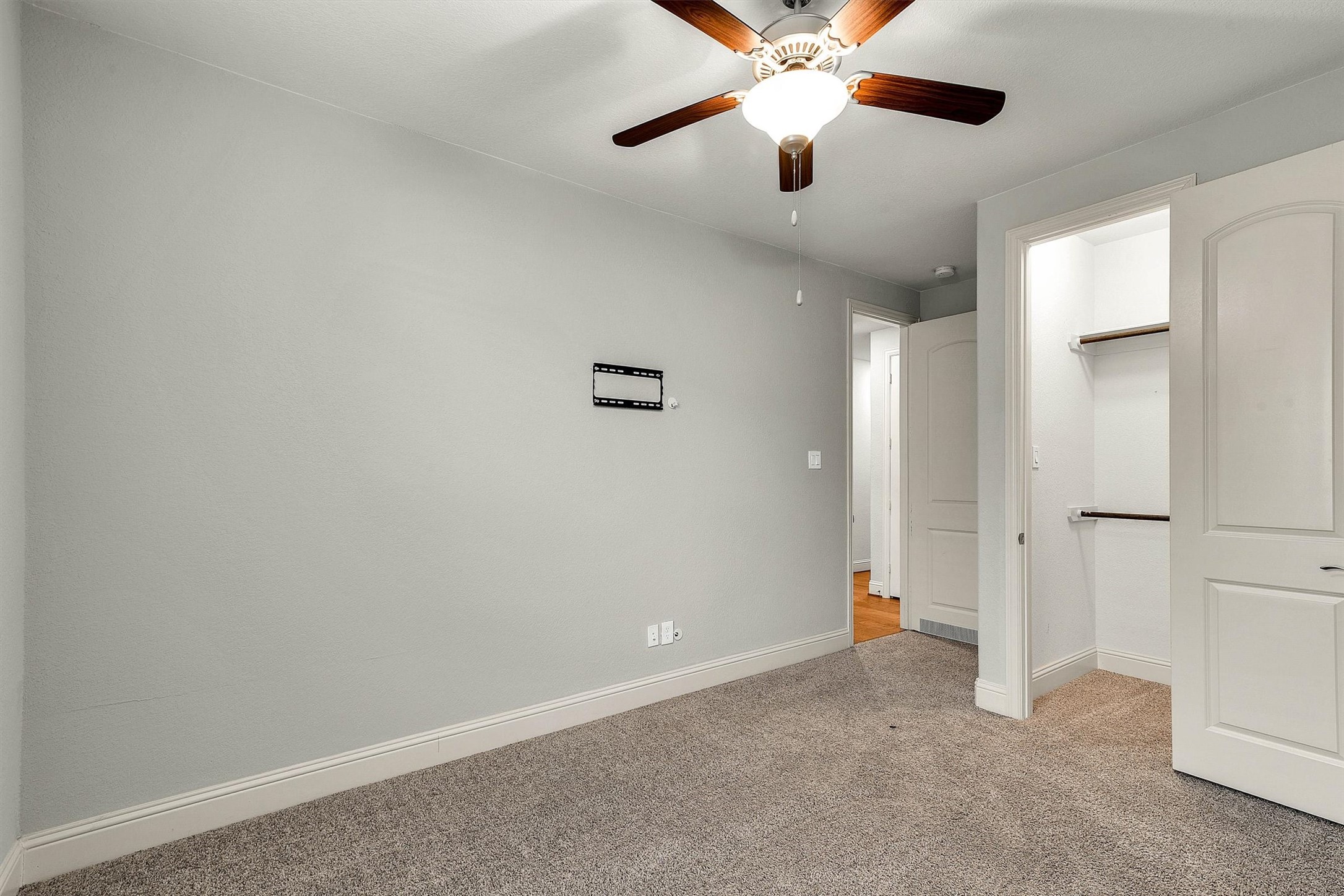 13619 Nearpoint Lane Property Photo 24