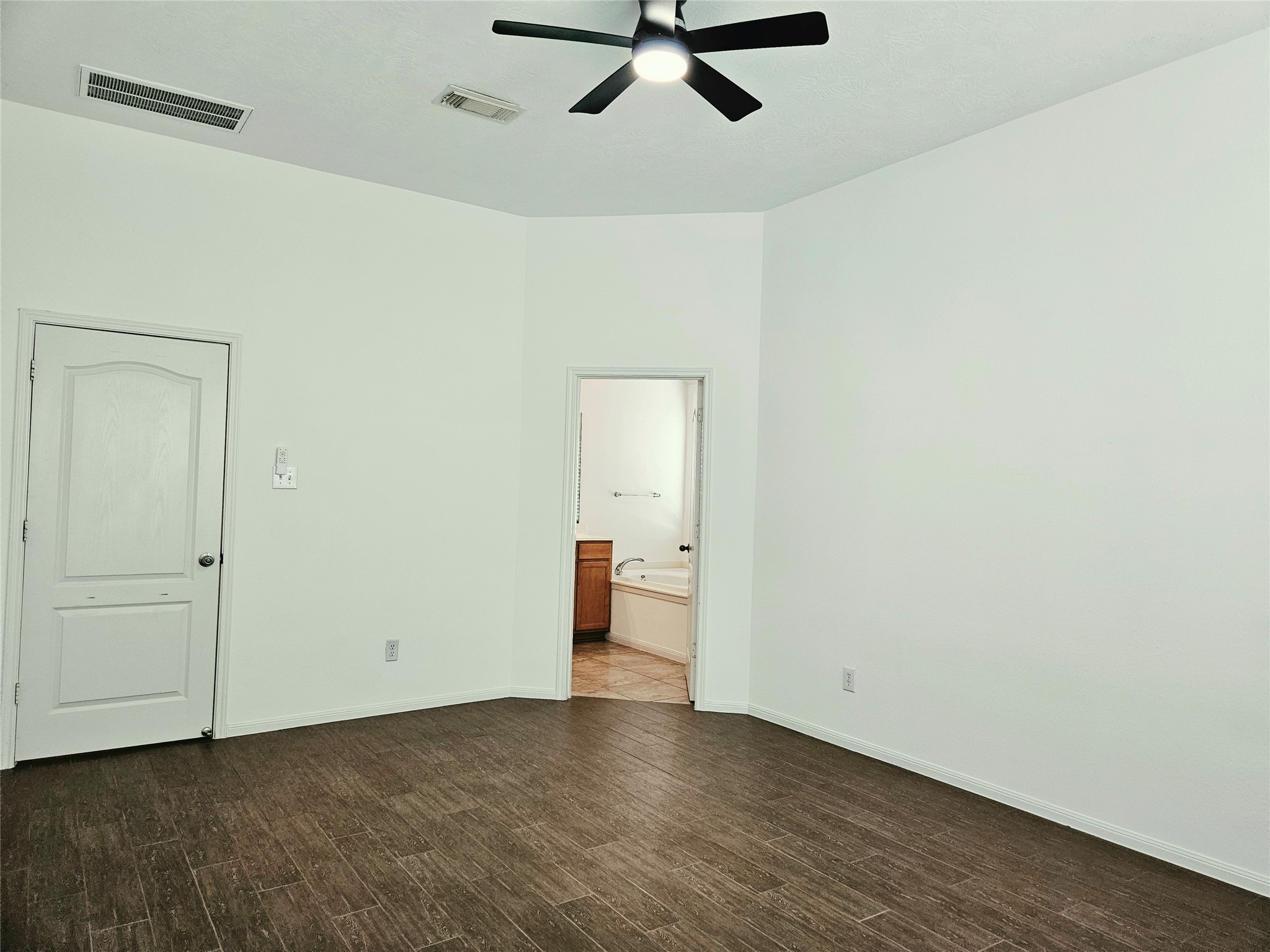 20610 Raingreen Drive Property Photo 11