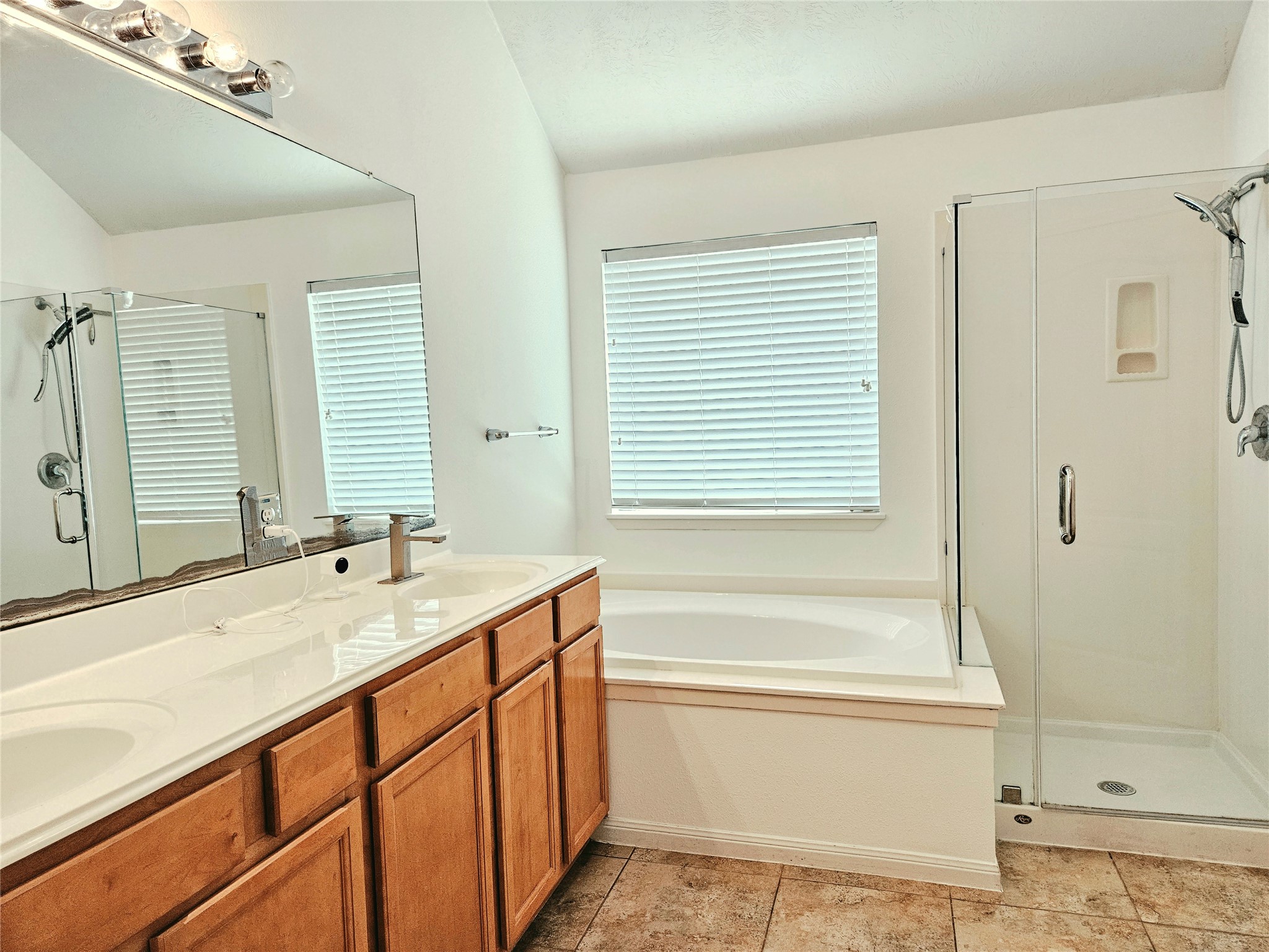 20610 Raingreen Drive Property Photo 14