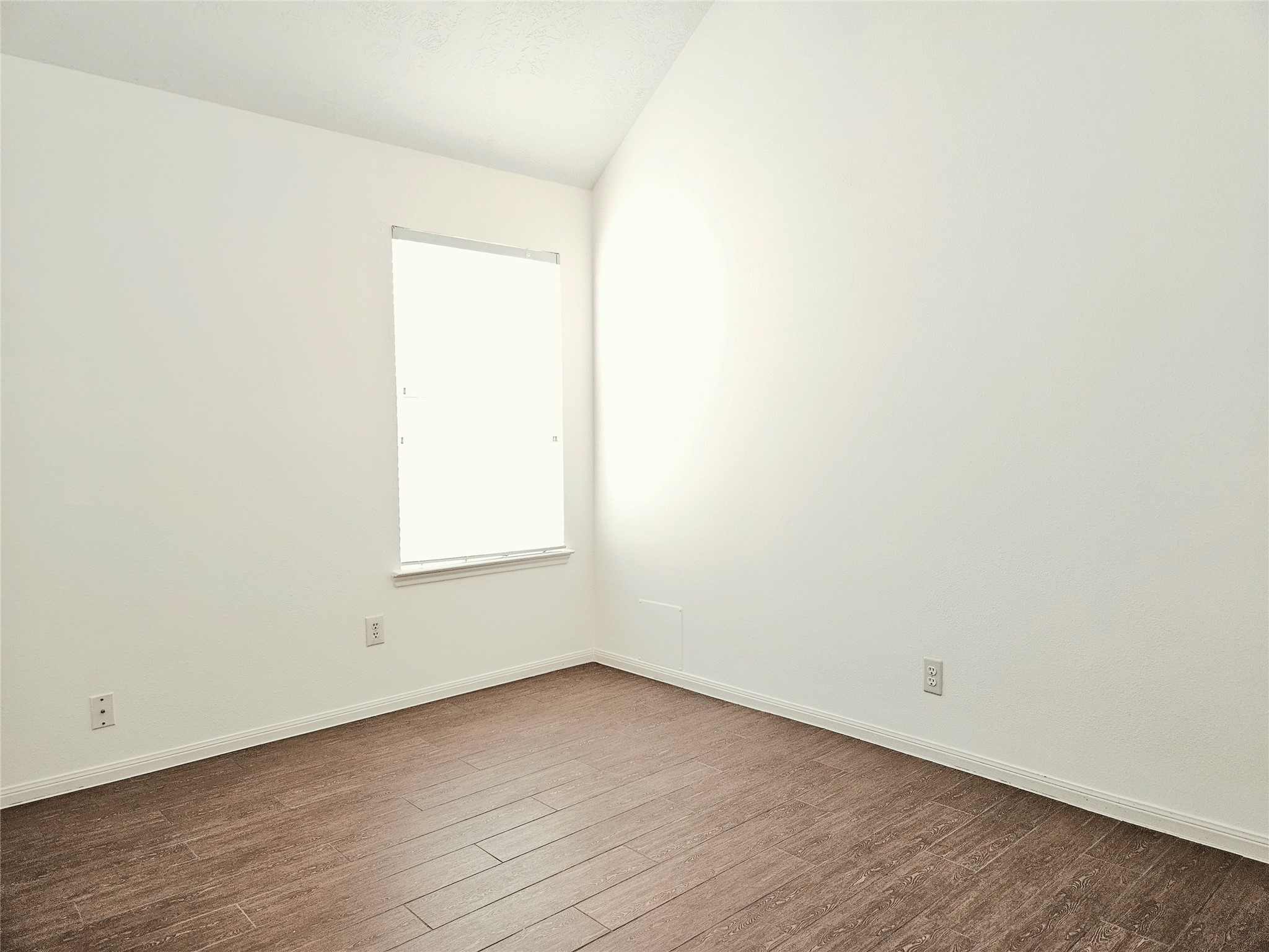 20610 Raingreen Drive Property Photo 17