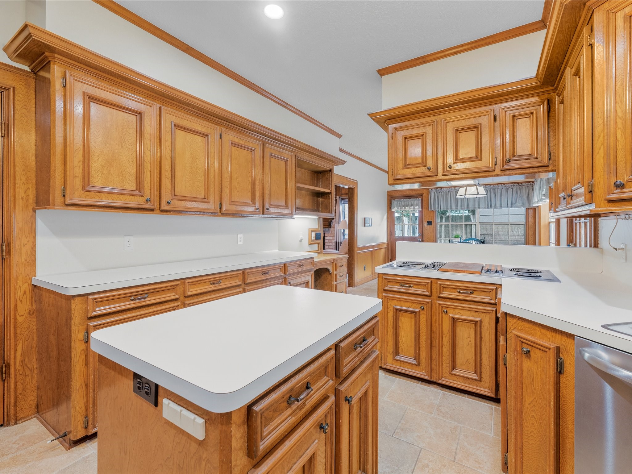 926 Caswell Court Property Photo 14
