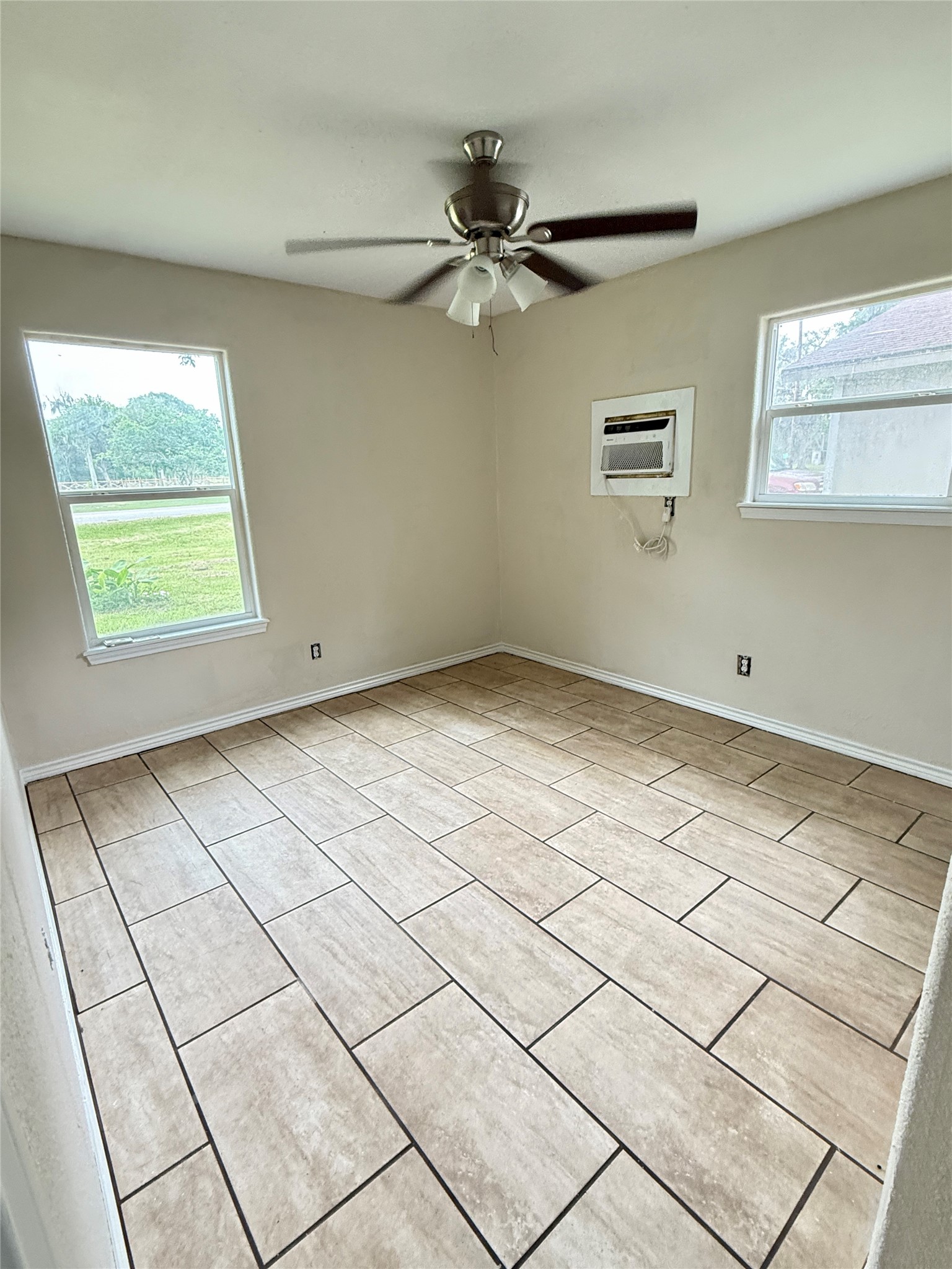 17433 Cr-945 Property Photo 4