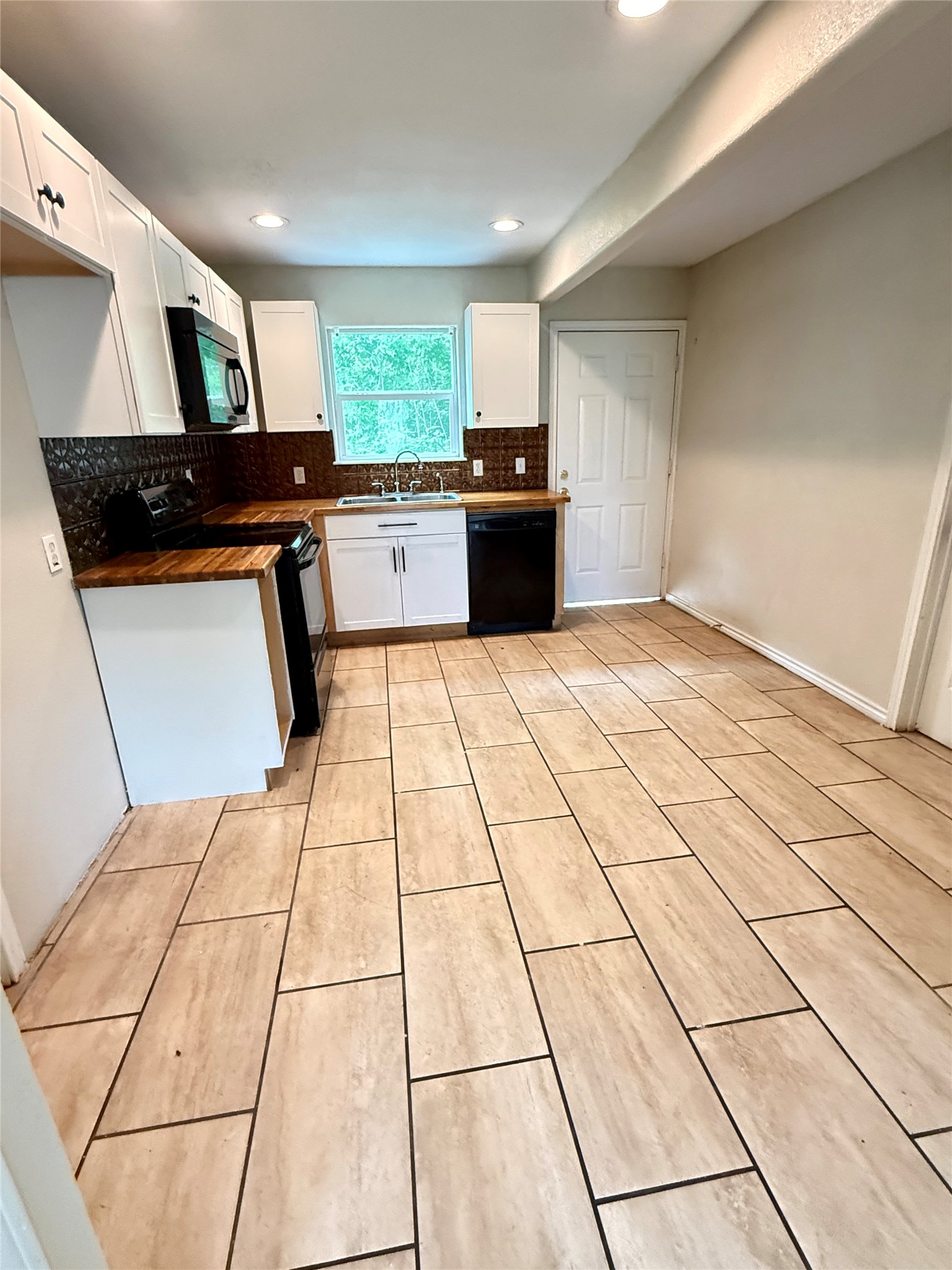 17433 Cr-945 Property Photo 7
